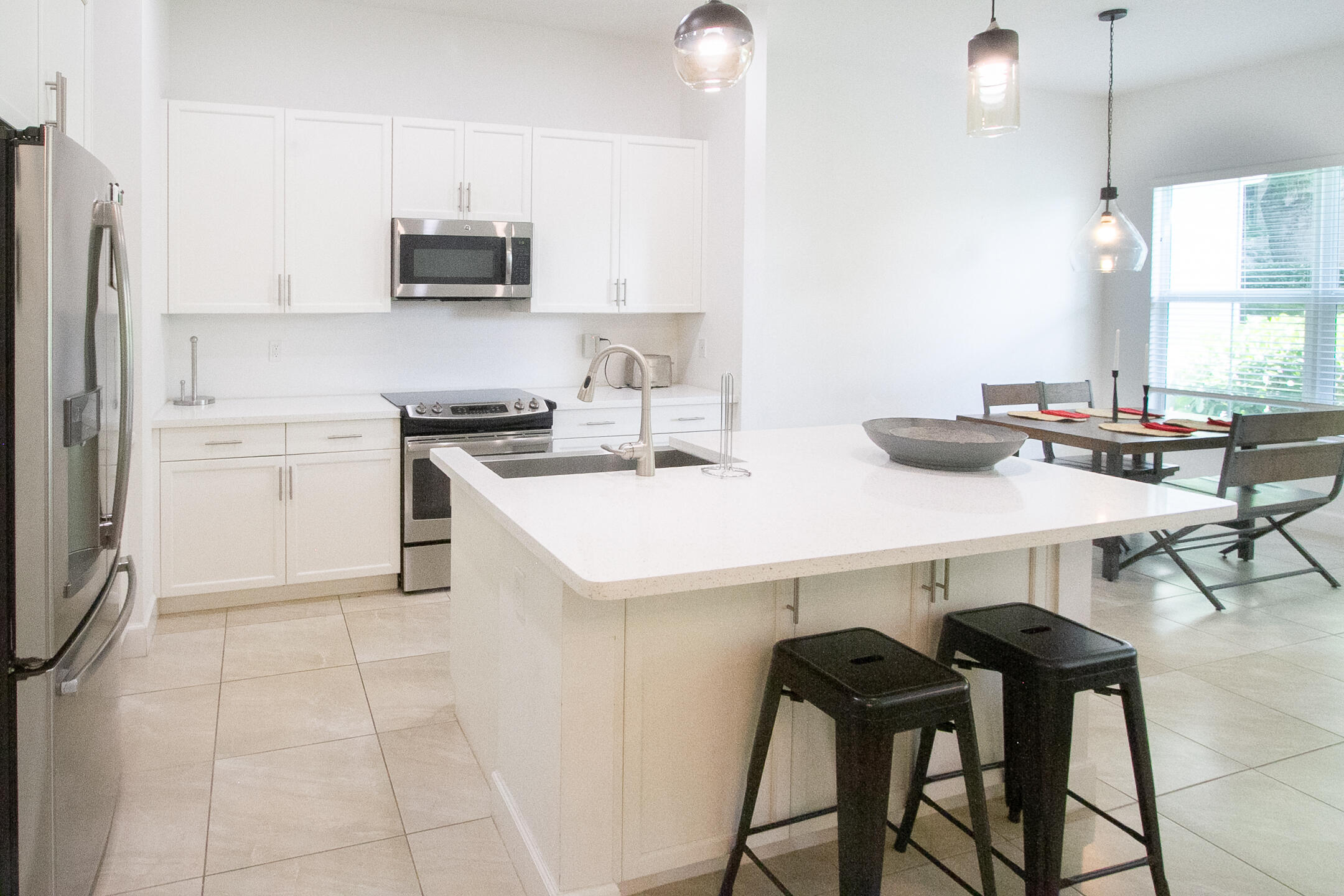 POINTE 100 CONDO - Residential Lease