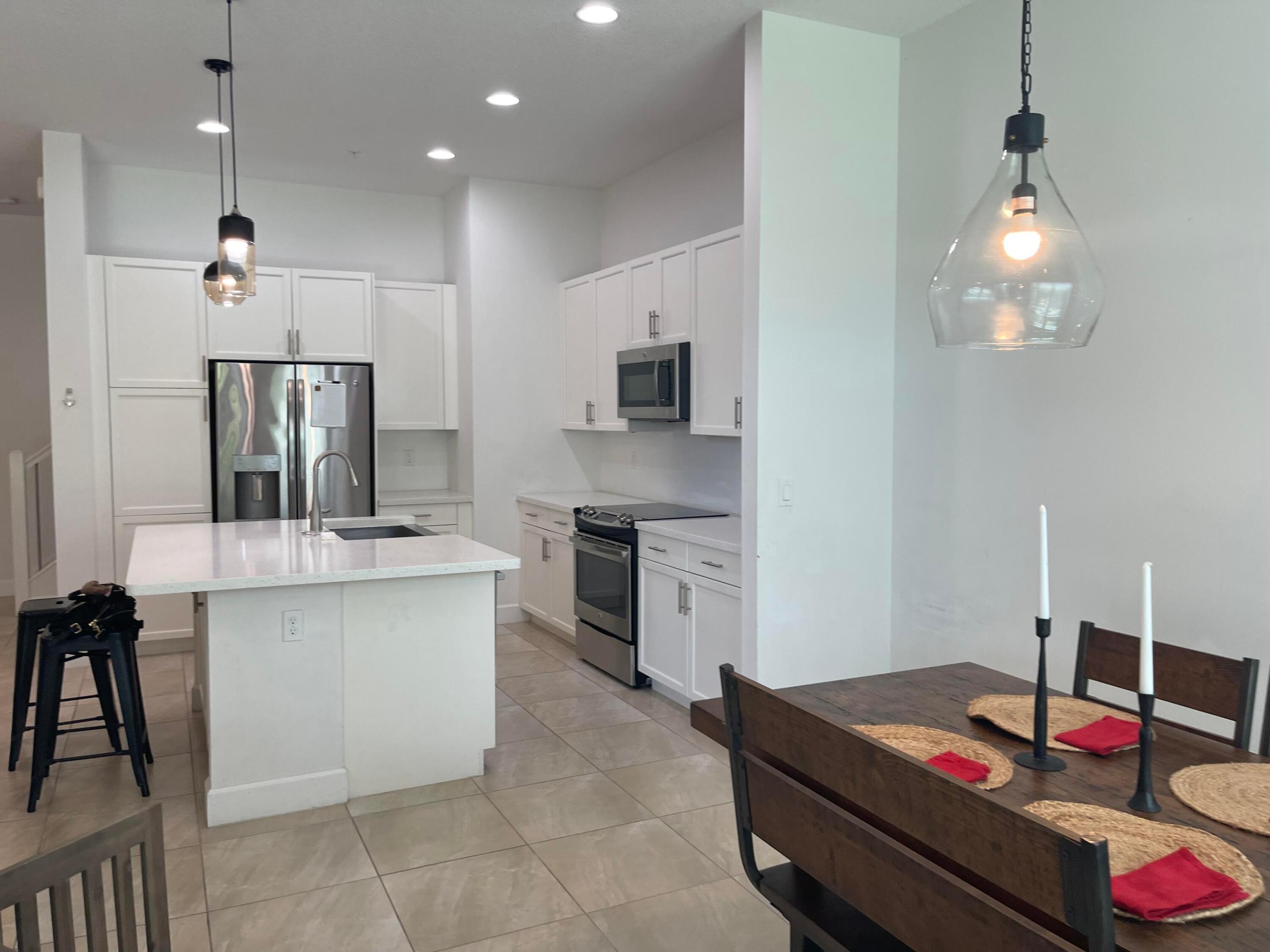 POINTE 100 CONDO - Residential Lease
