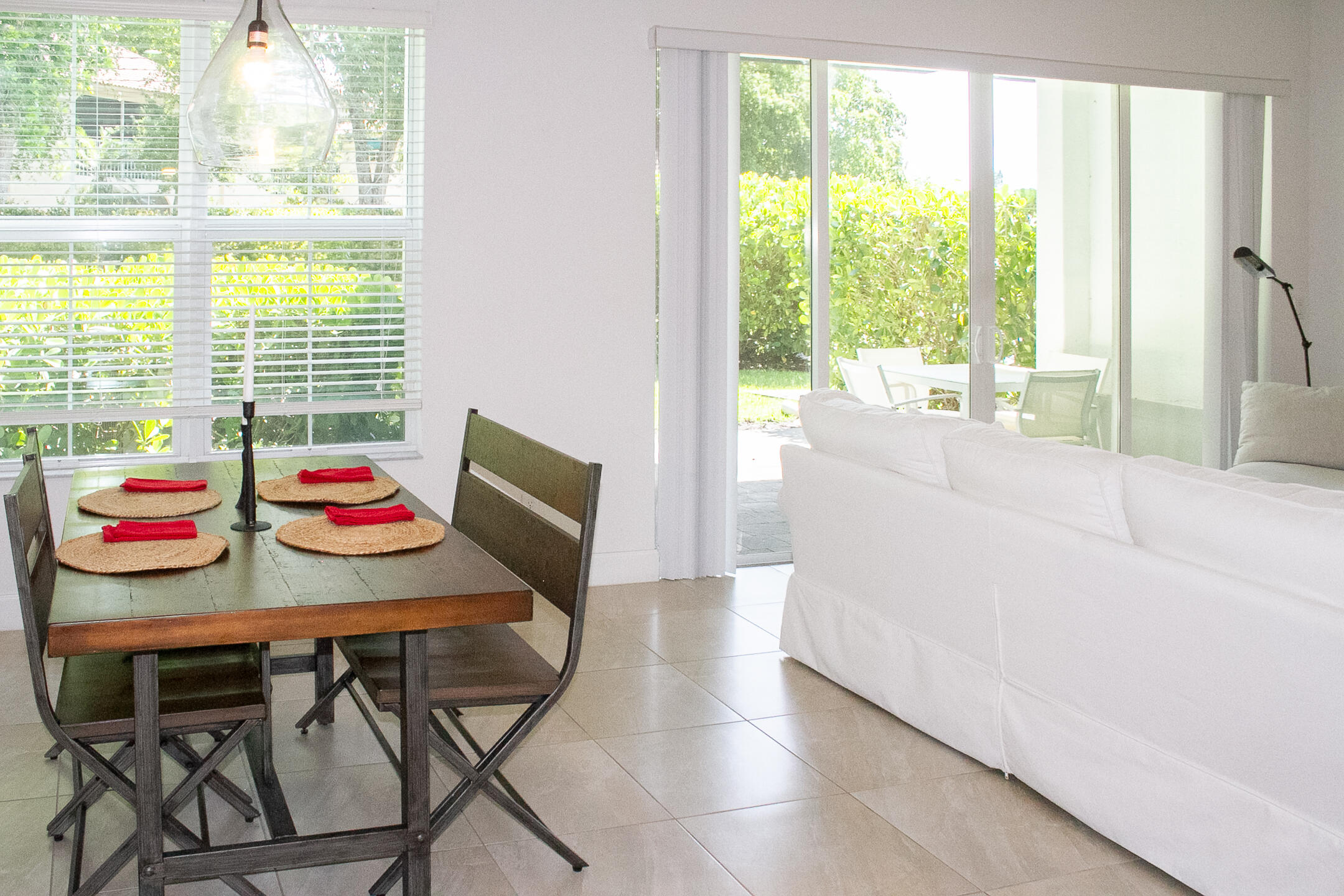 POINTE 100 CONDO - Residential Lease