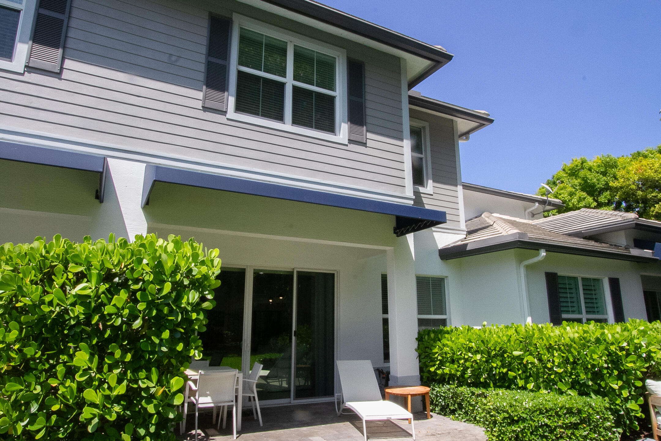 POINTE 100 CONDO - Residential Lease