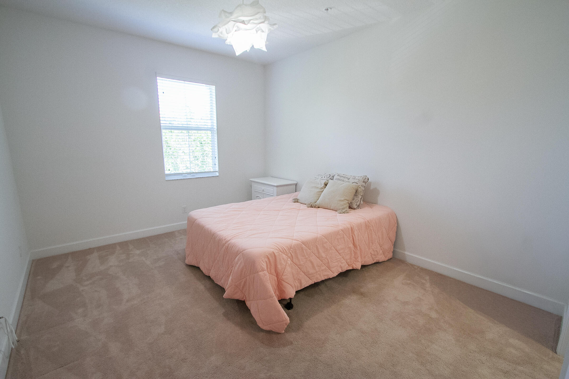 POINTE 100 CONDO - Residential Lease