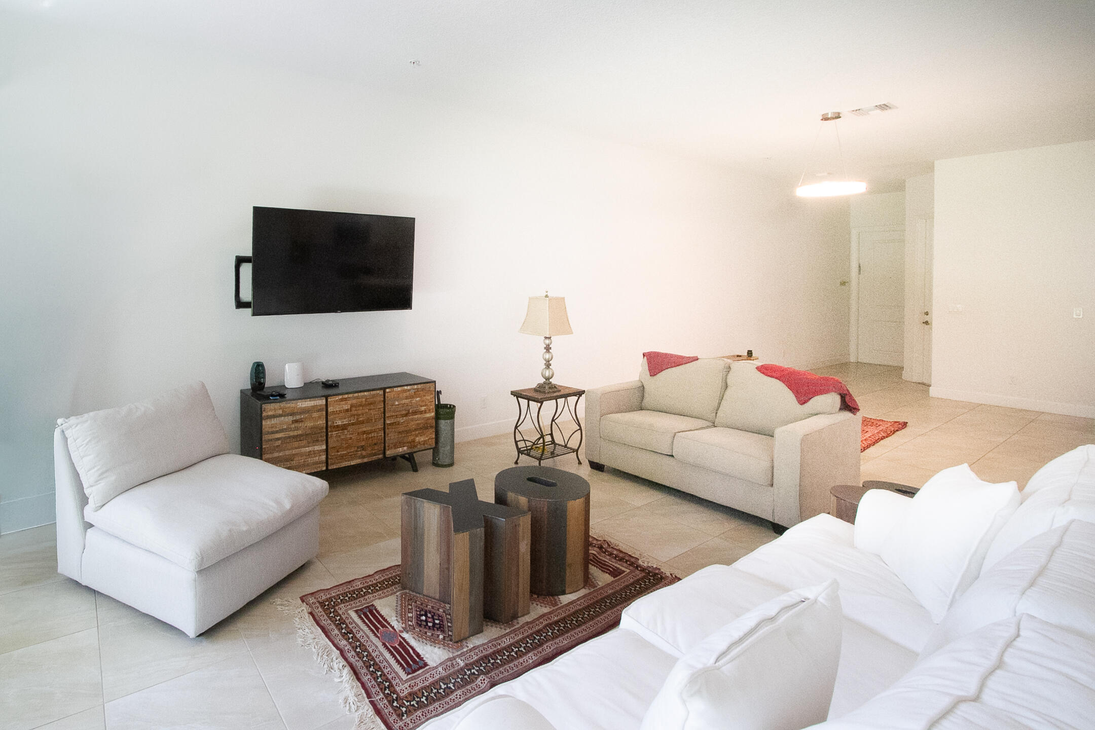 POINTE 100 CONDO - Residential Lease