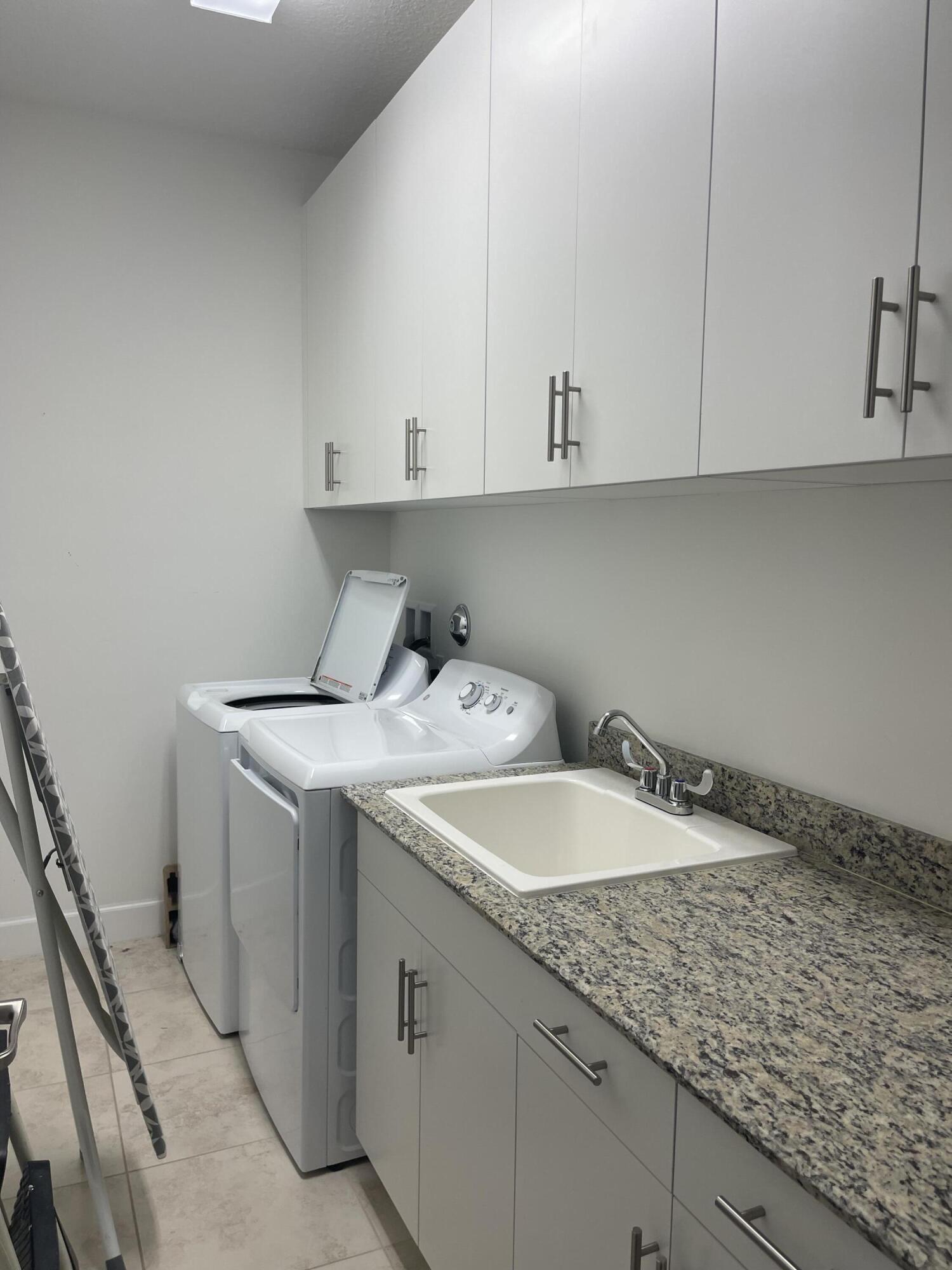 POINTE 100 CONDO - Residential Lease