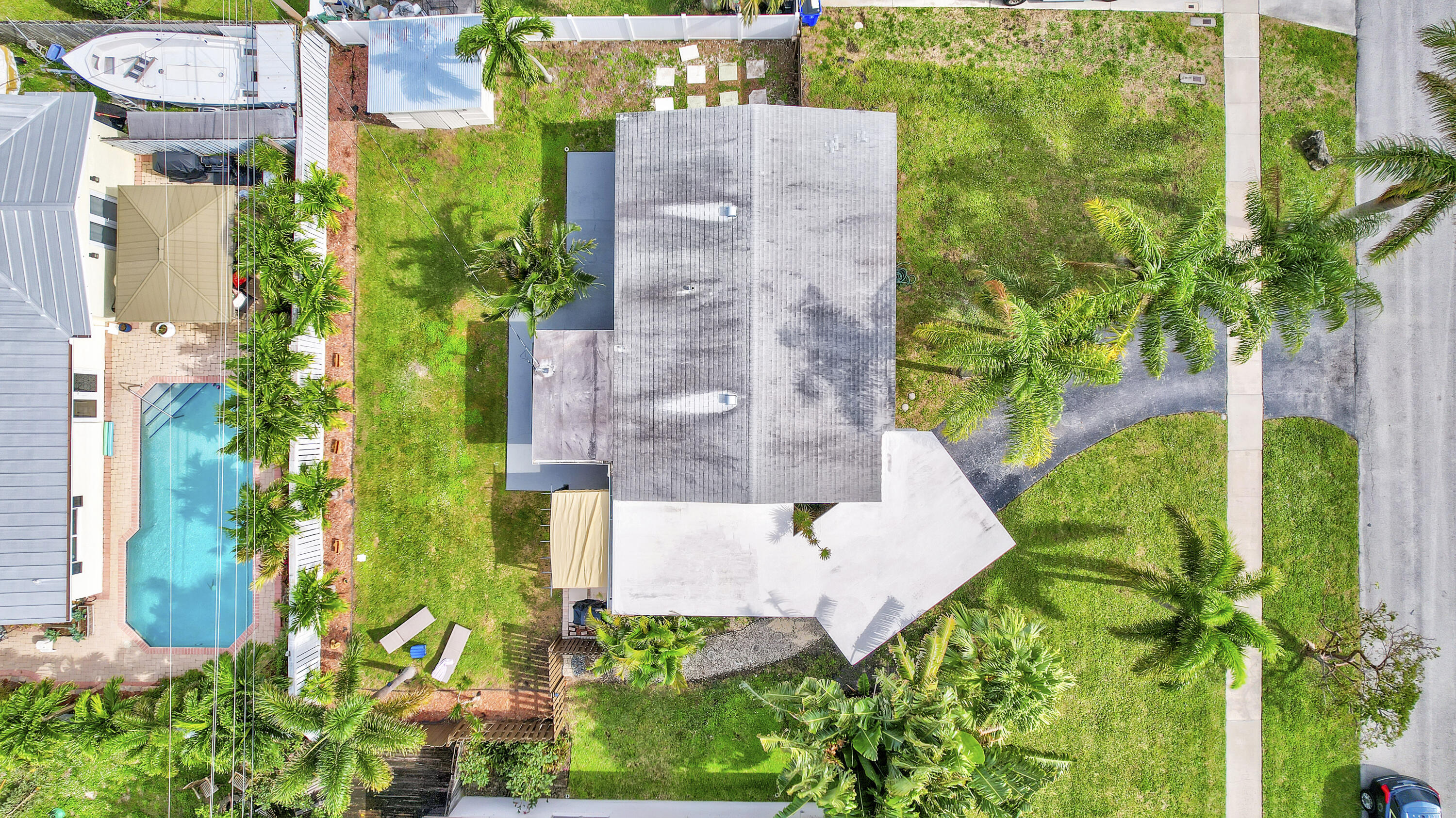 FLORESTA ESTATES - Residential