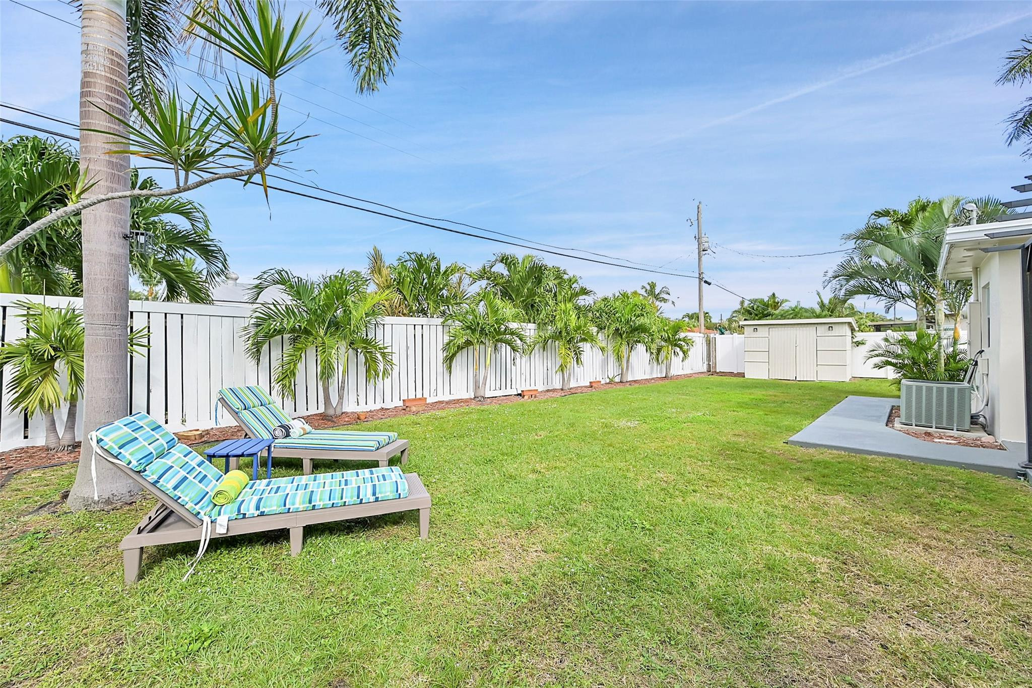 FLORESTA ESTATES - Residential