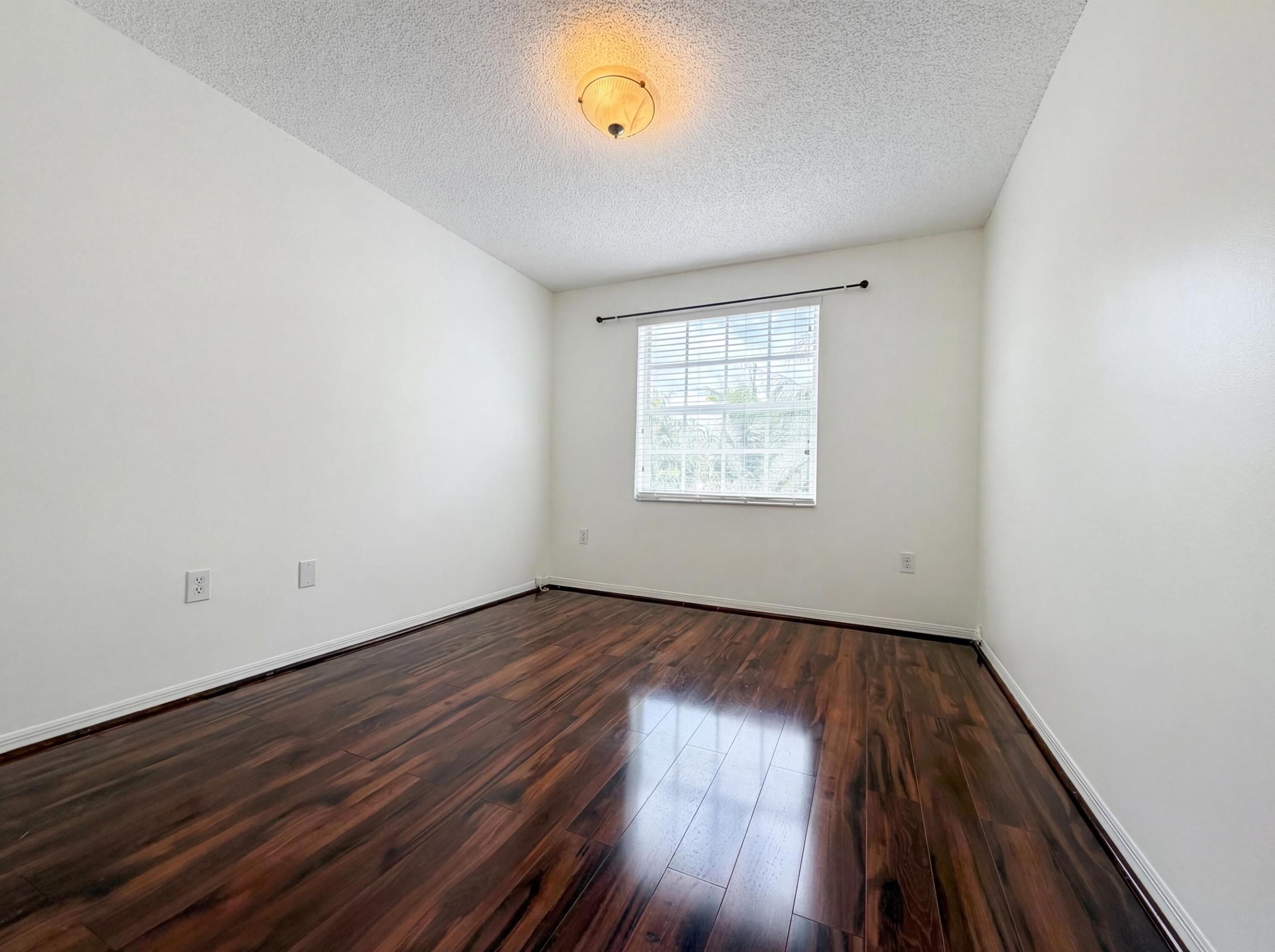 BONAVENTURE 82-43 B - Residential