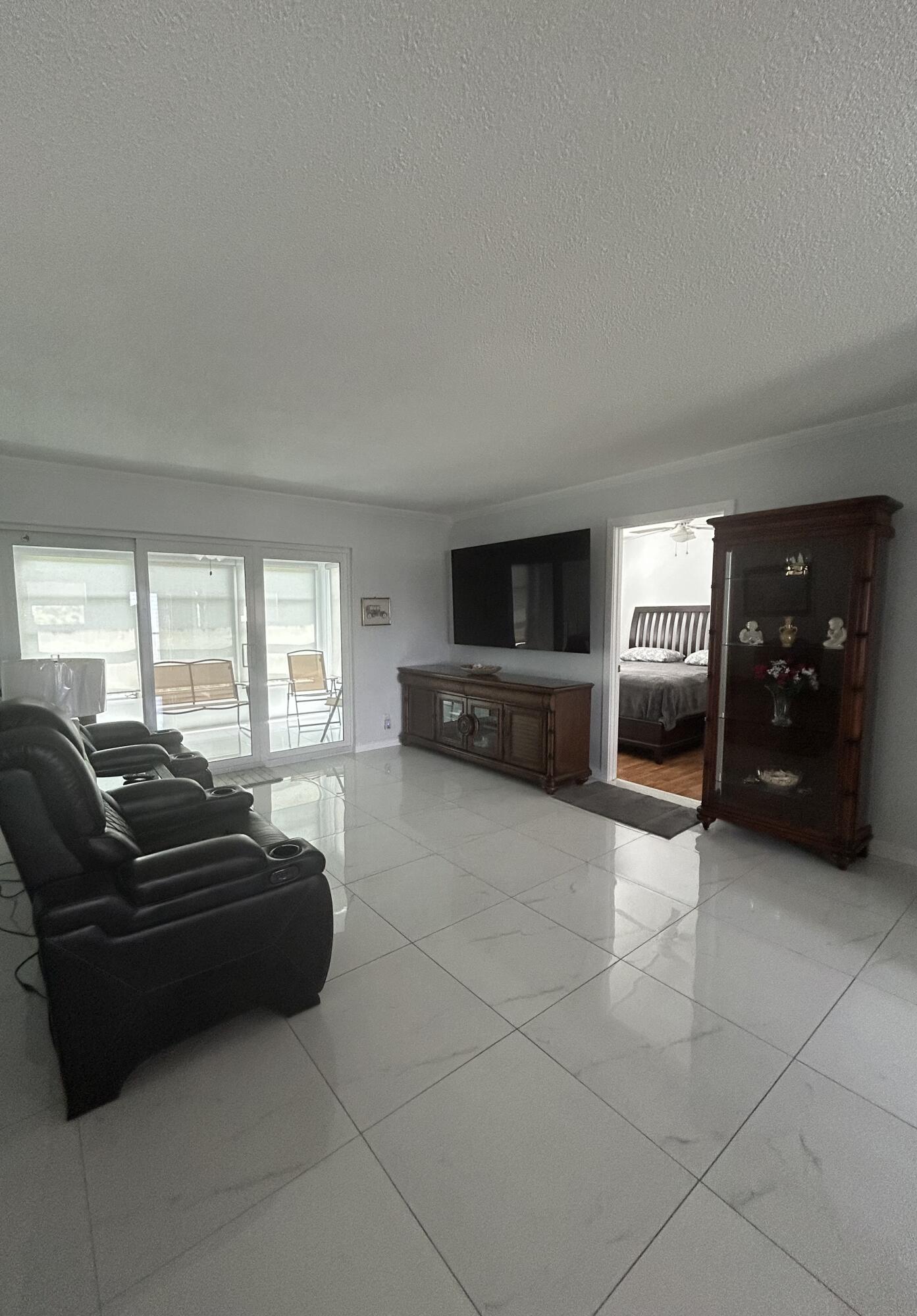 LAKESIDE VILLAGE CONDO 10 - Residential