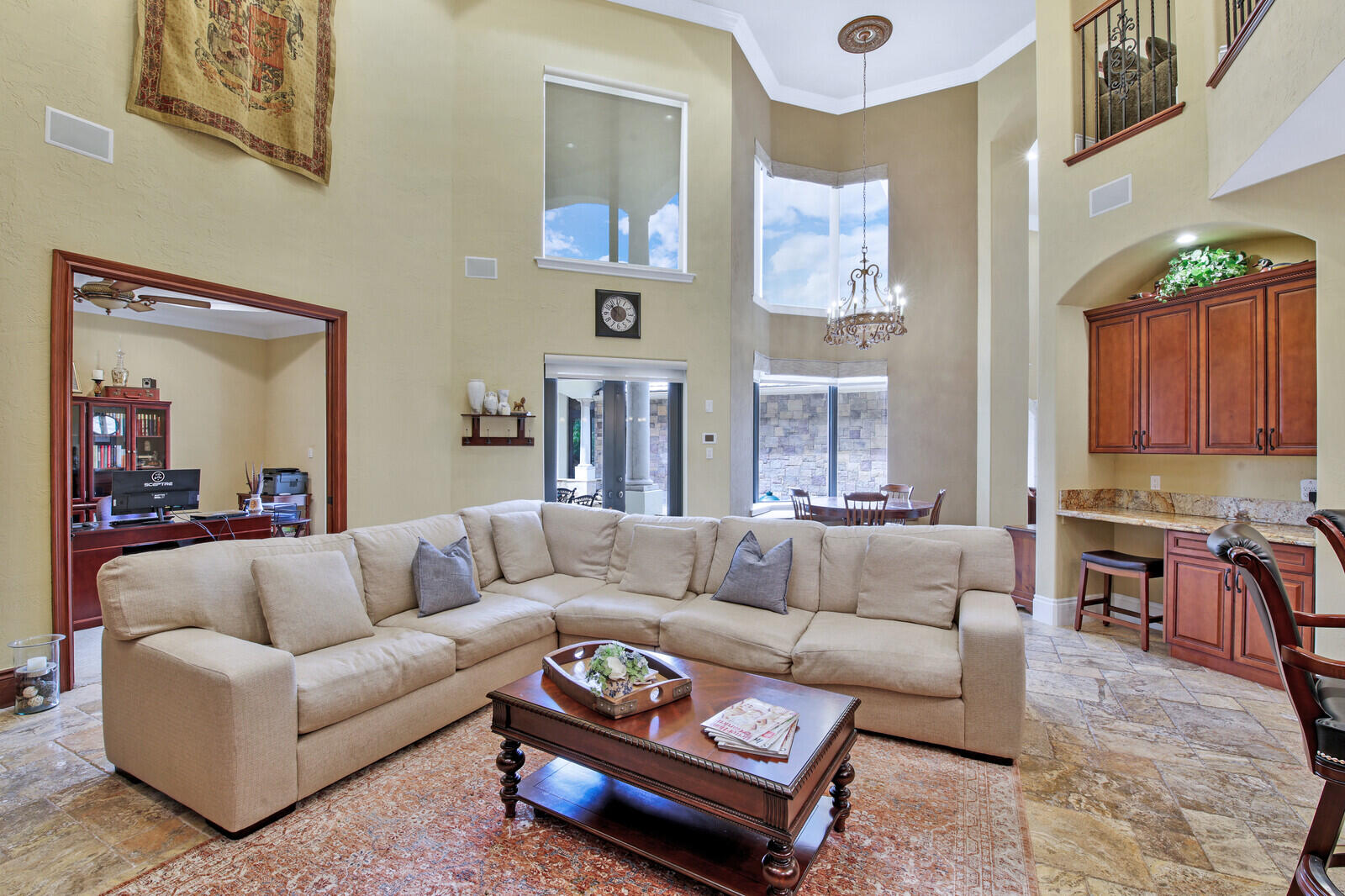 LEXINGTON OF SHERBROOKE - Residential