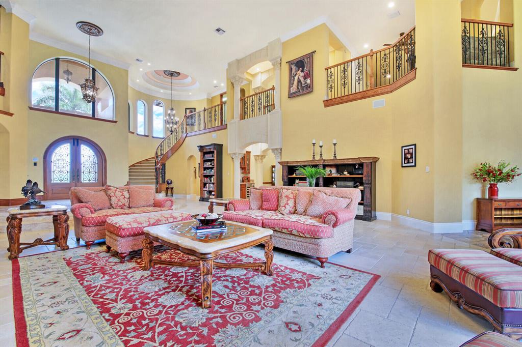 LEXINGTON OF SHERBROOKE - Residential