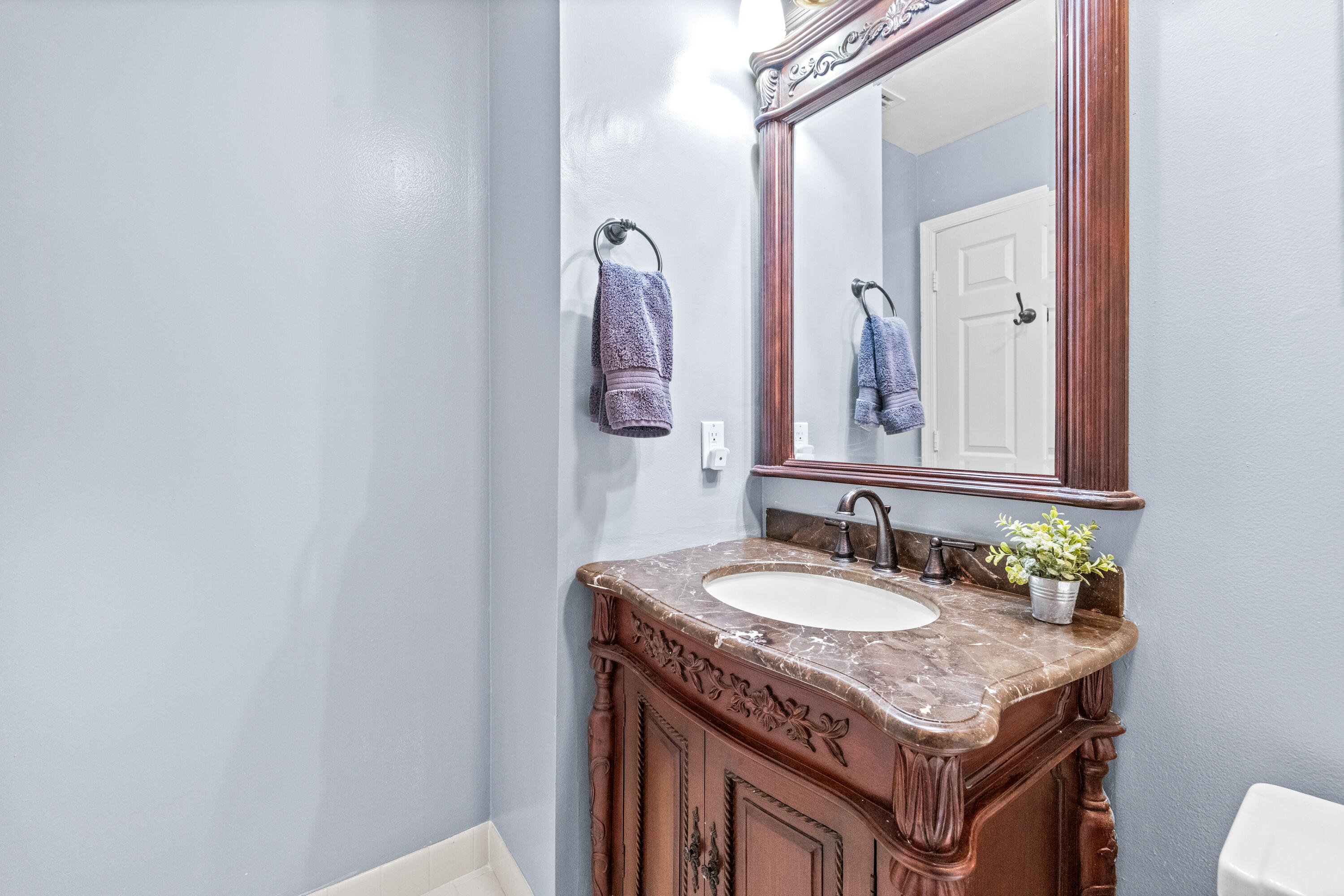 LEXINGTON CLUB VILLAS CONDO - Residential