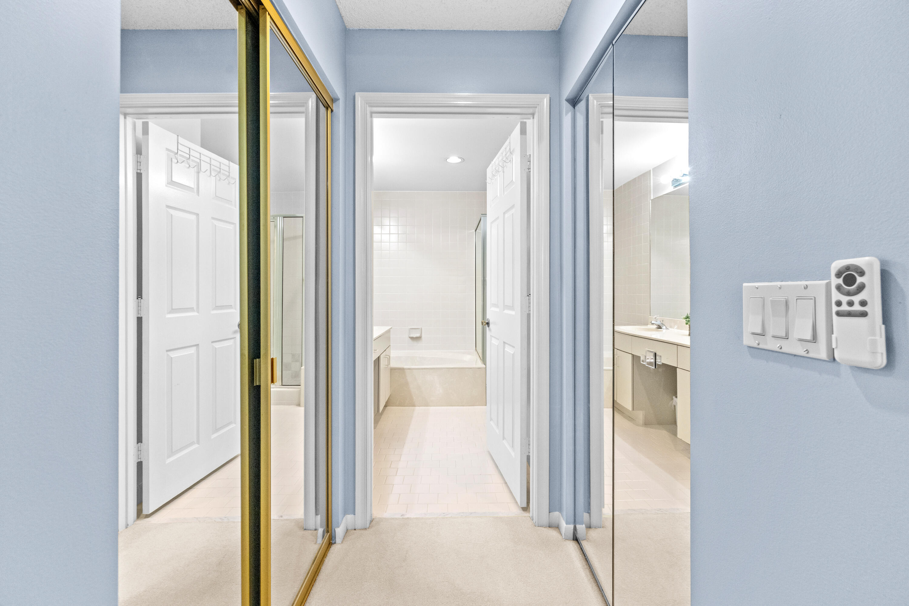 LEXINGTON CLUB VILLAS CONDO - Residential