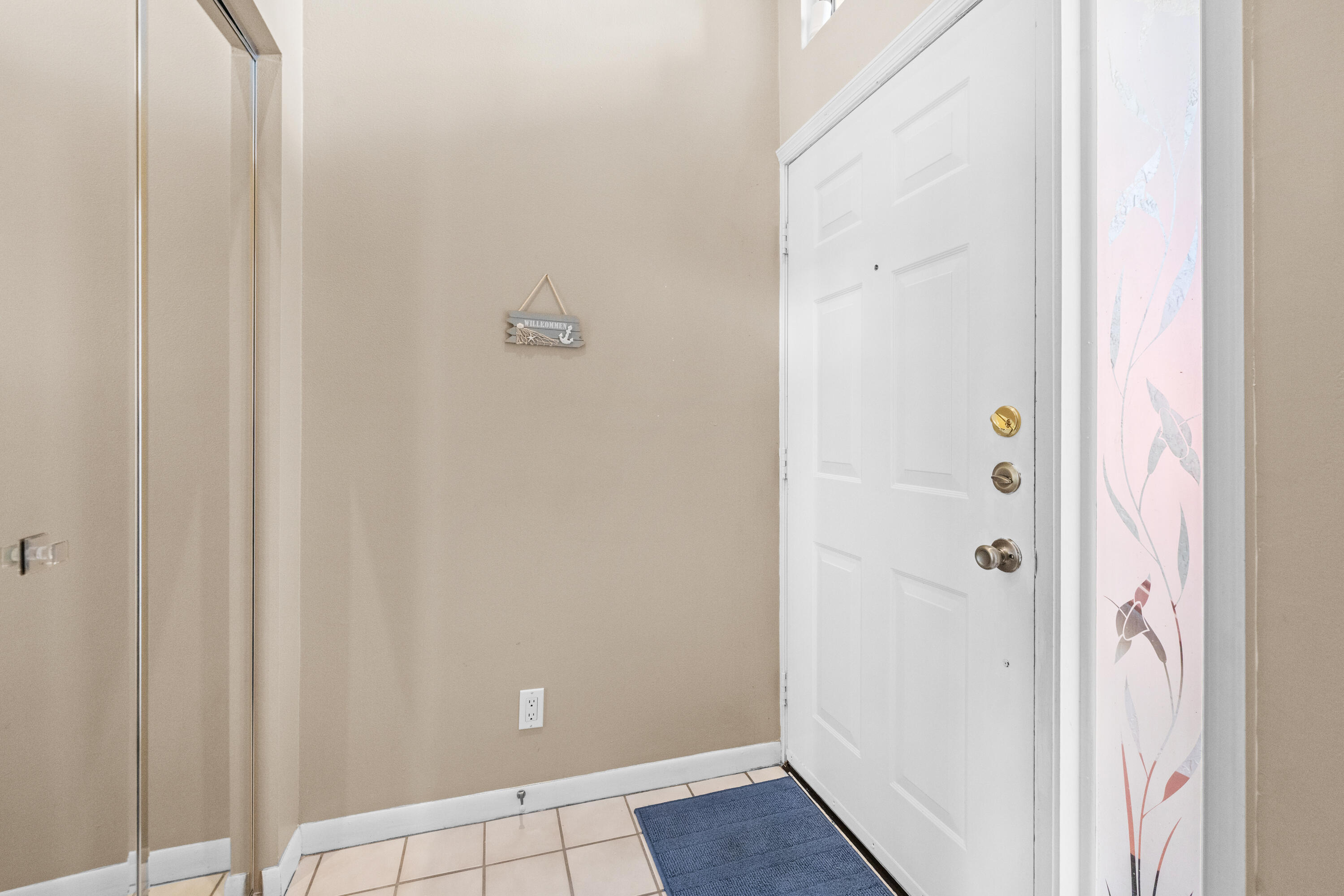 LEXINGTON CLUB VILLAS CONDO - Residential