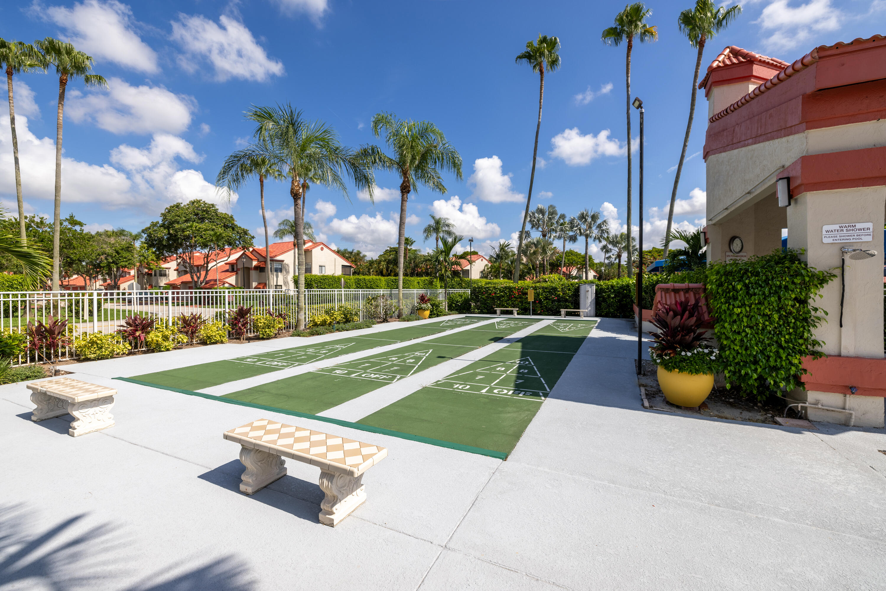 LEXINGTON CLUB VILLAS CONDO - Residential