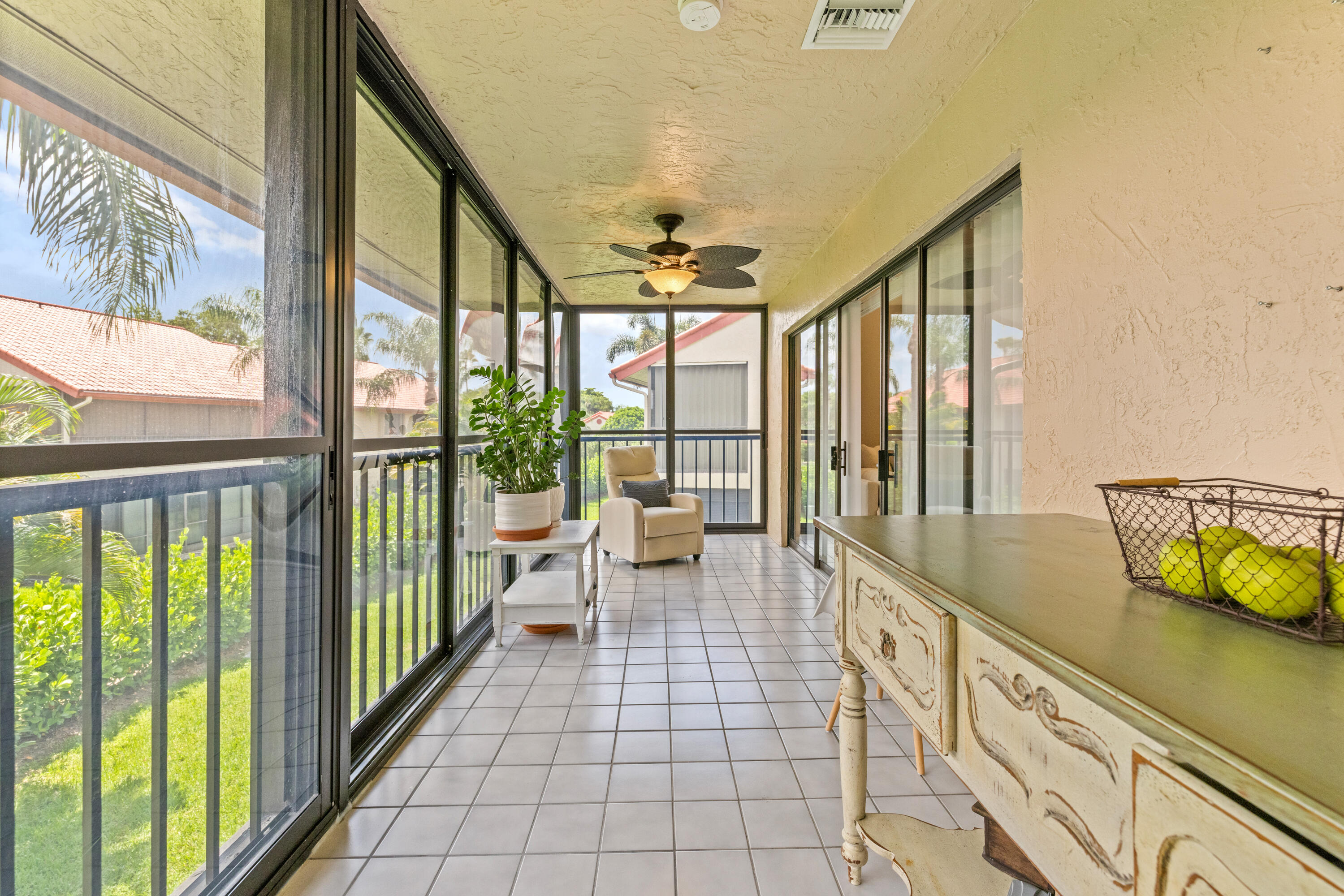 LEXINGTON CLUB VILLAS CONDO - Residential
