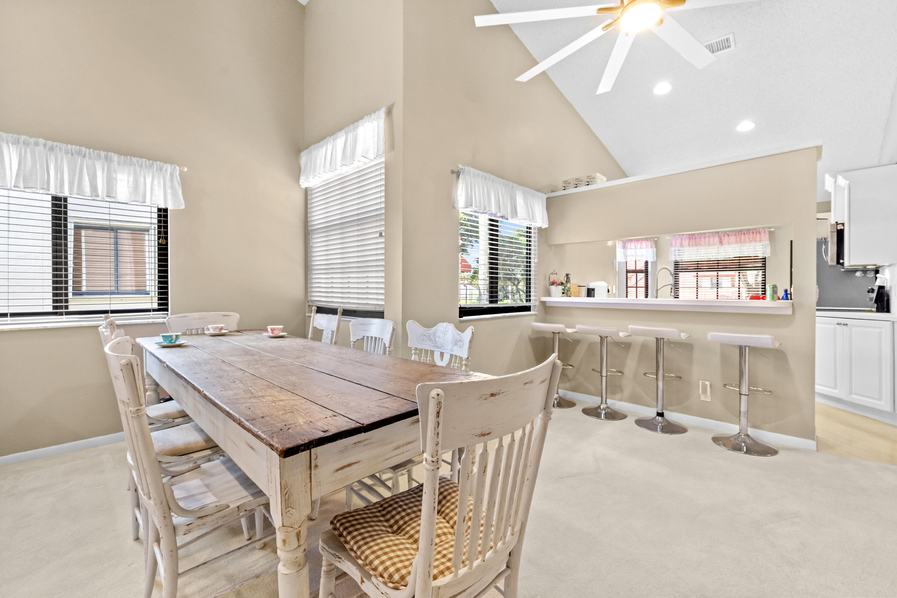 LEXINGTON CLUB VILLAS CONDO - Residential