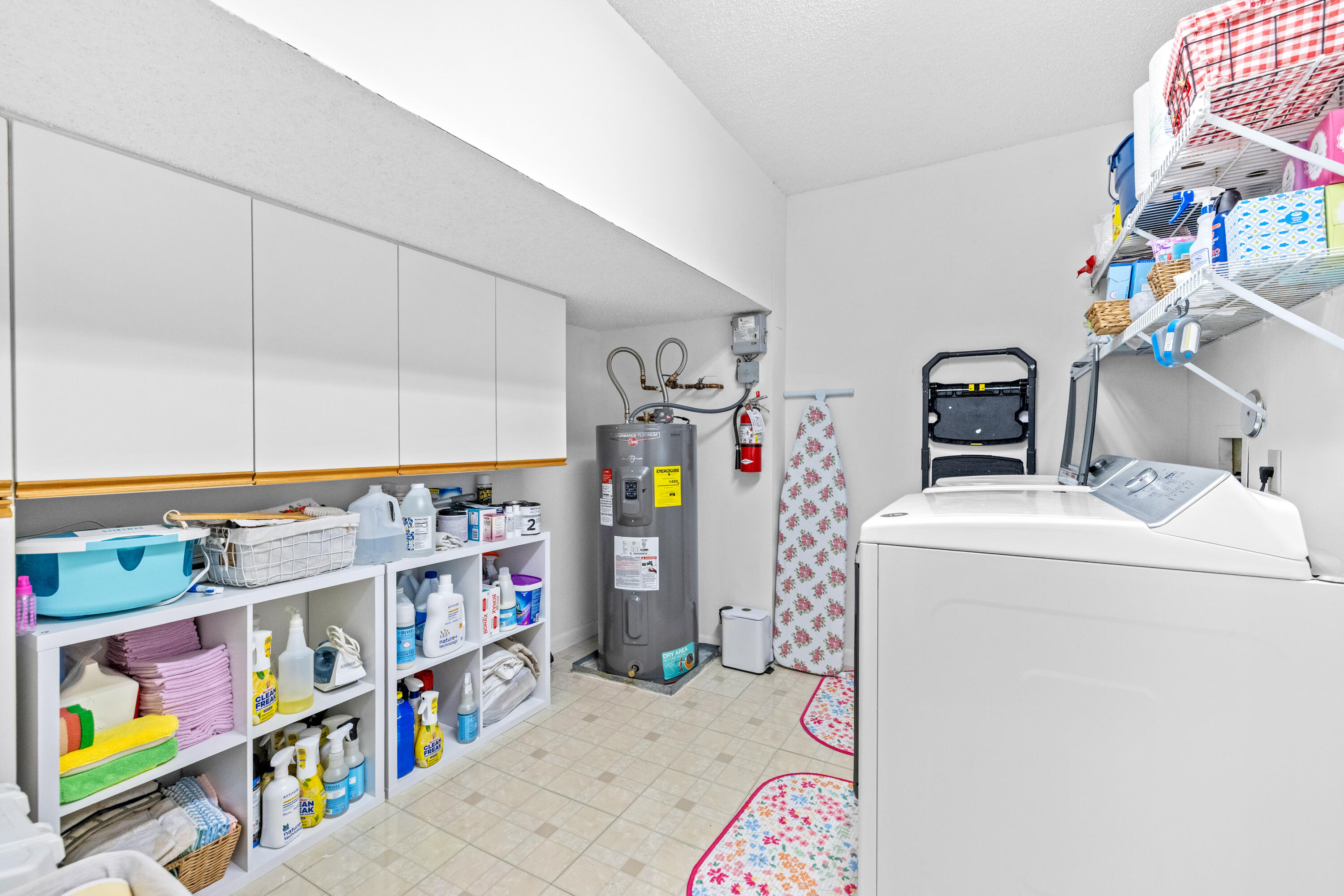 LEXINGTON CLUB VILLAS CONDO - Residential