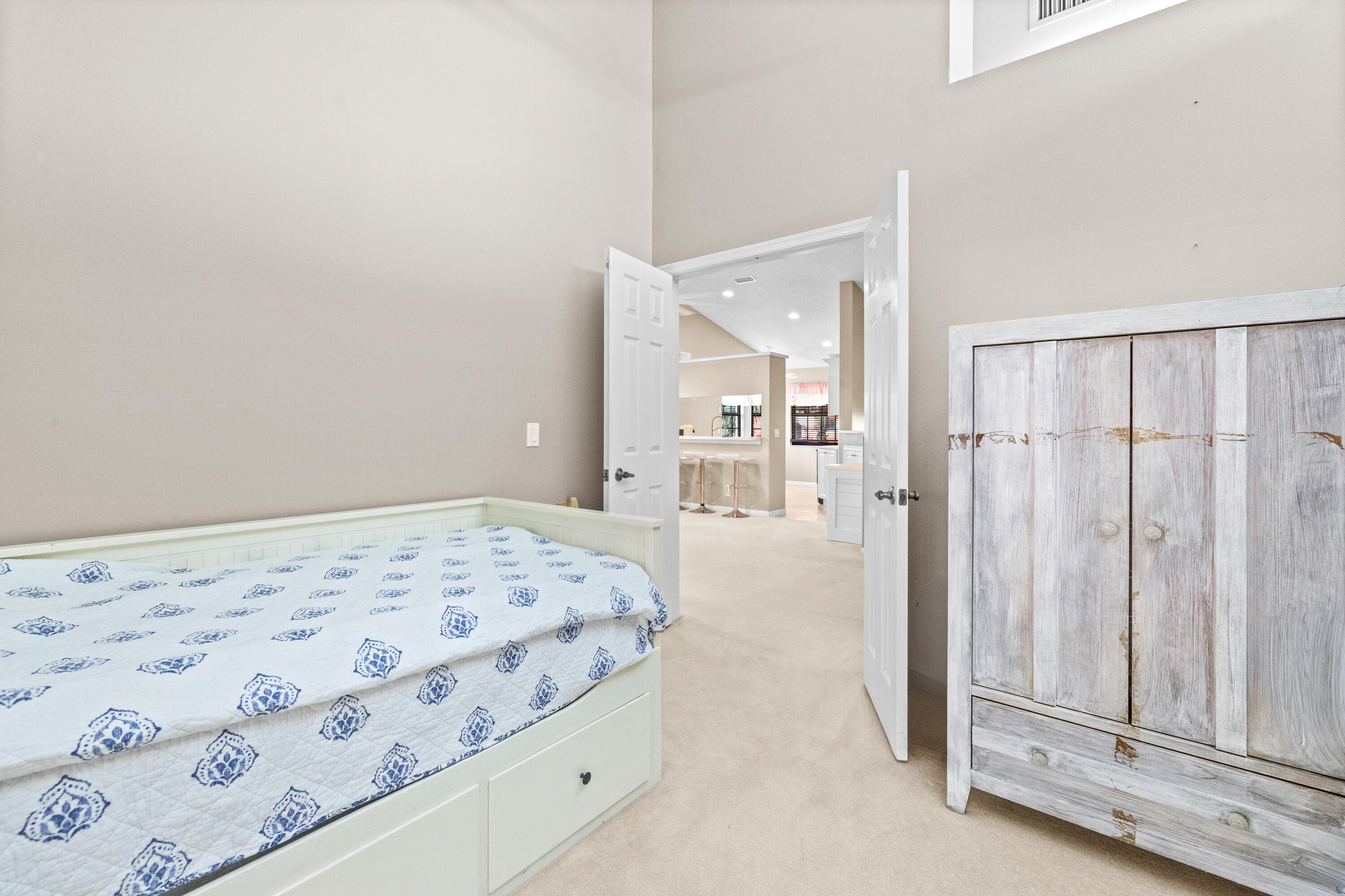 LEXINGTON CLUB VILLAS CONDO - Residential
