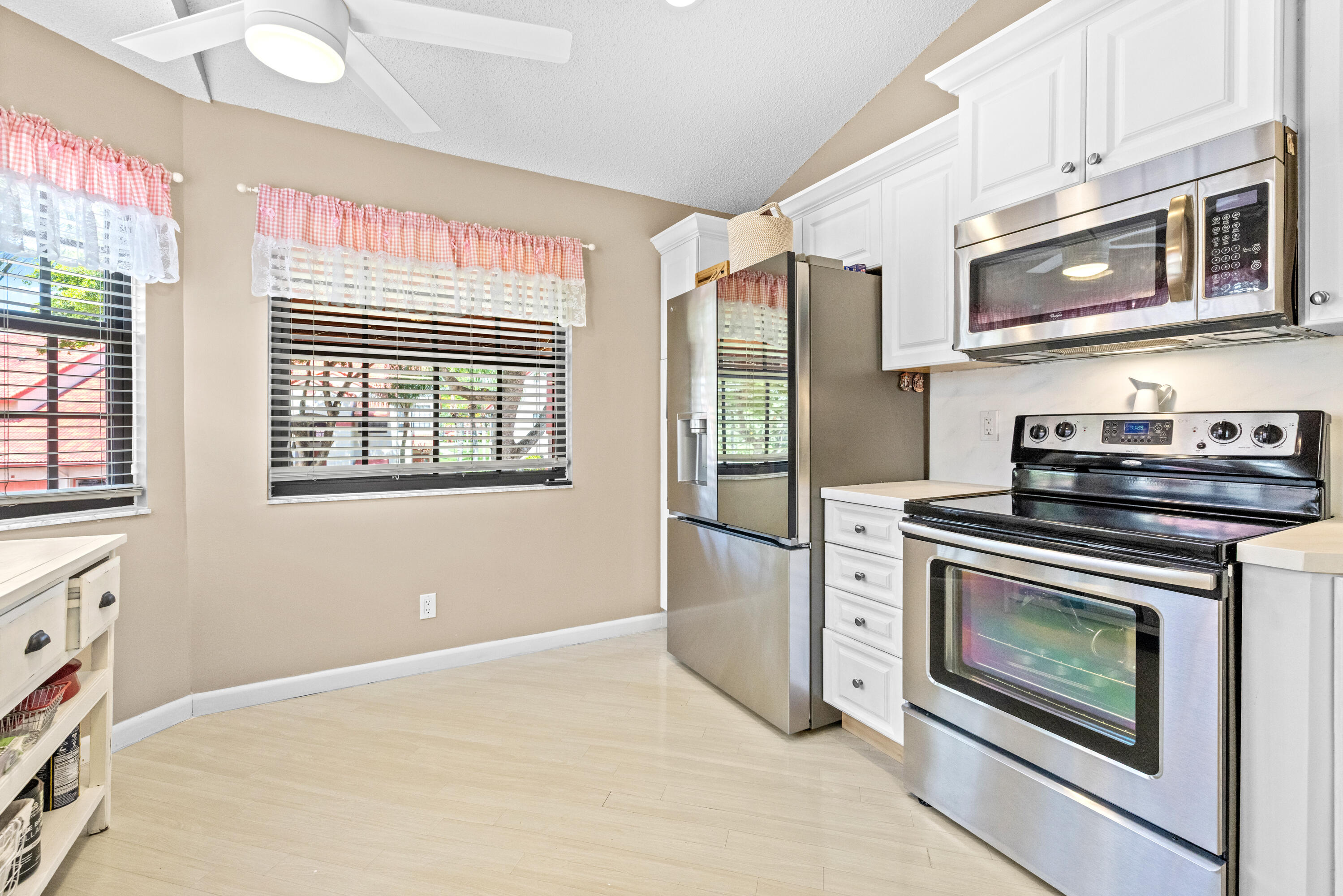 LEXINGTON CLUB VILLAS CONDO - Residential