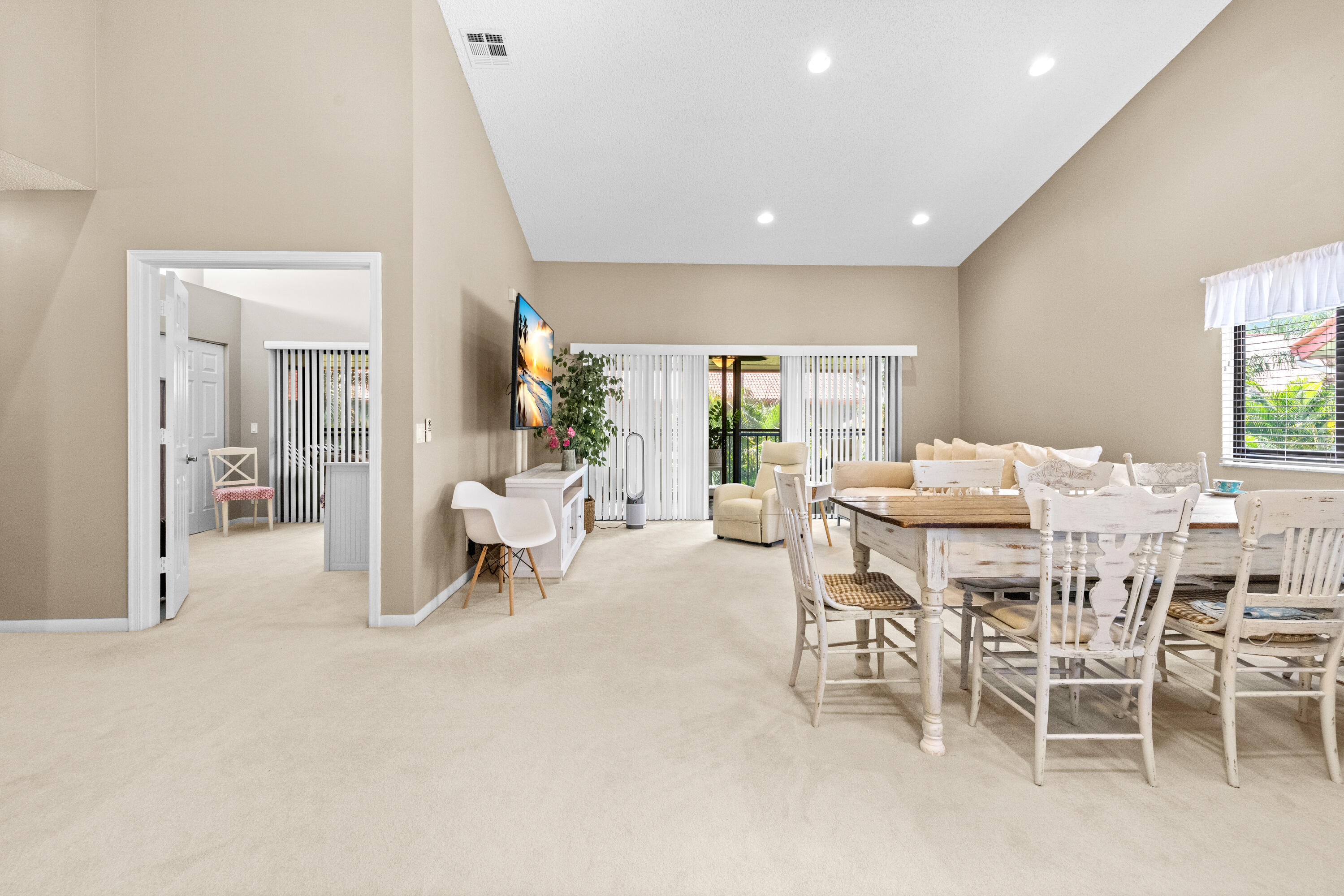 LEXINGTON CLUB VILLAS CONDO - Residential