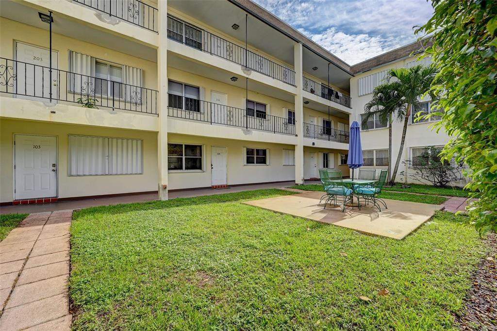 PARADISE GARDENS IV INC CONDO - Residential