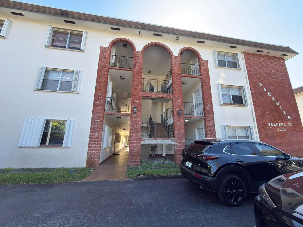 PARADISE GARDENS IV INC CONDO - Residential