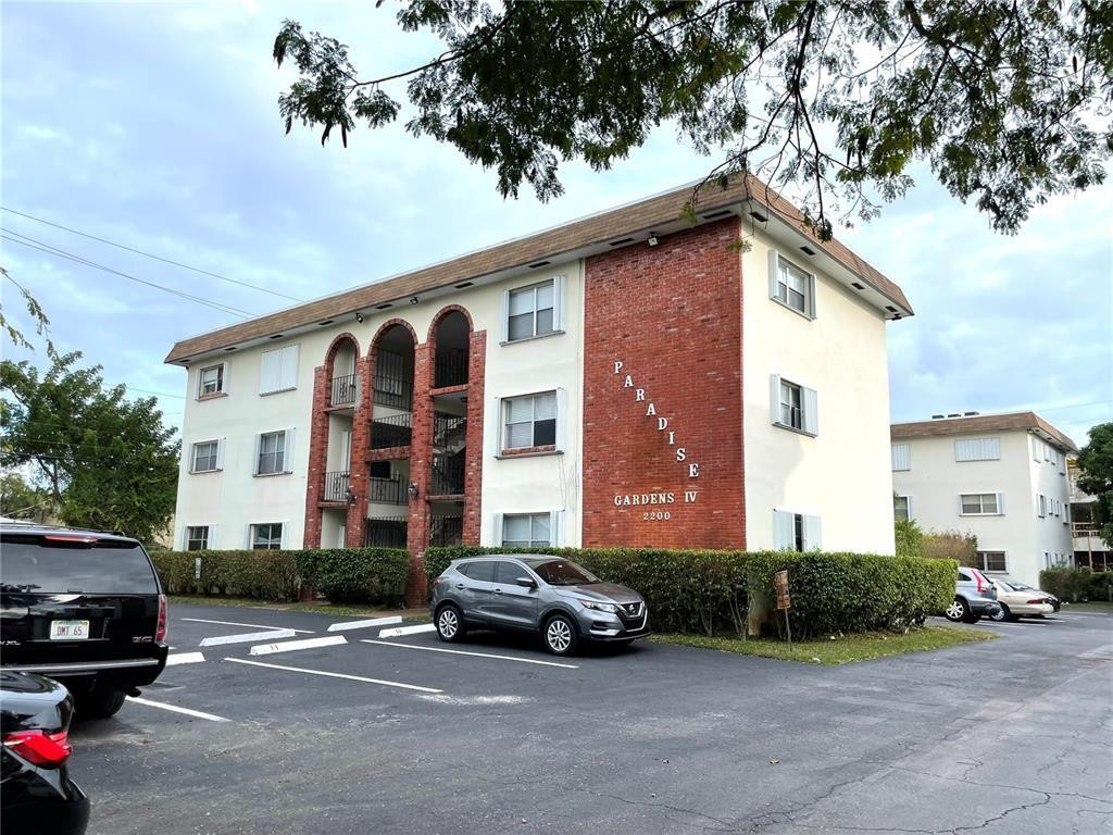 PARADISE GARDENS IV INC CONDO - Residential