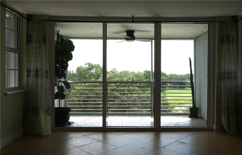 Palm Aire - Residential