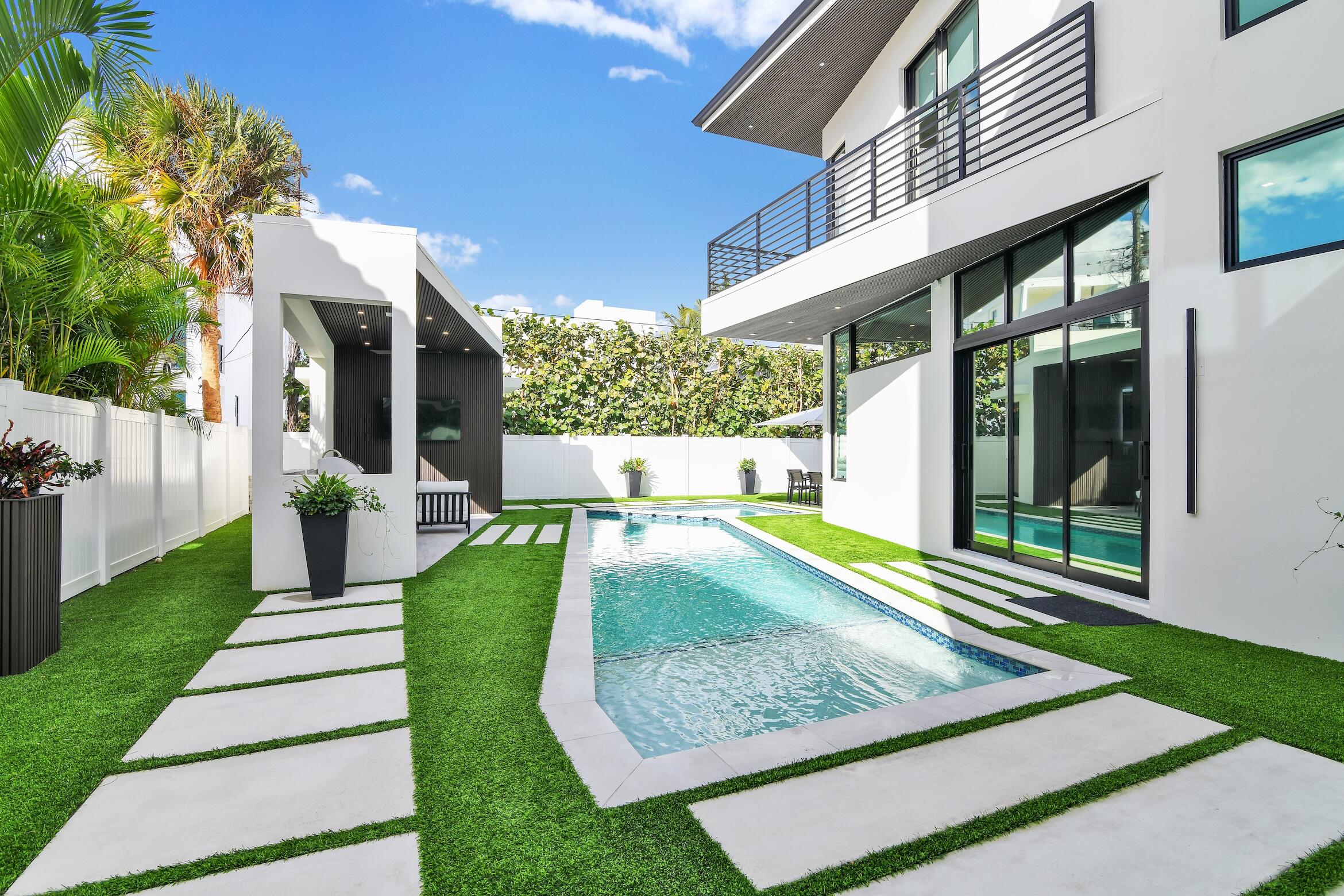 BOCA VILLAS - Residential