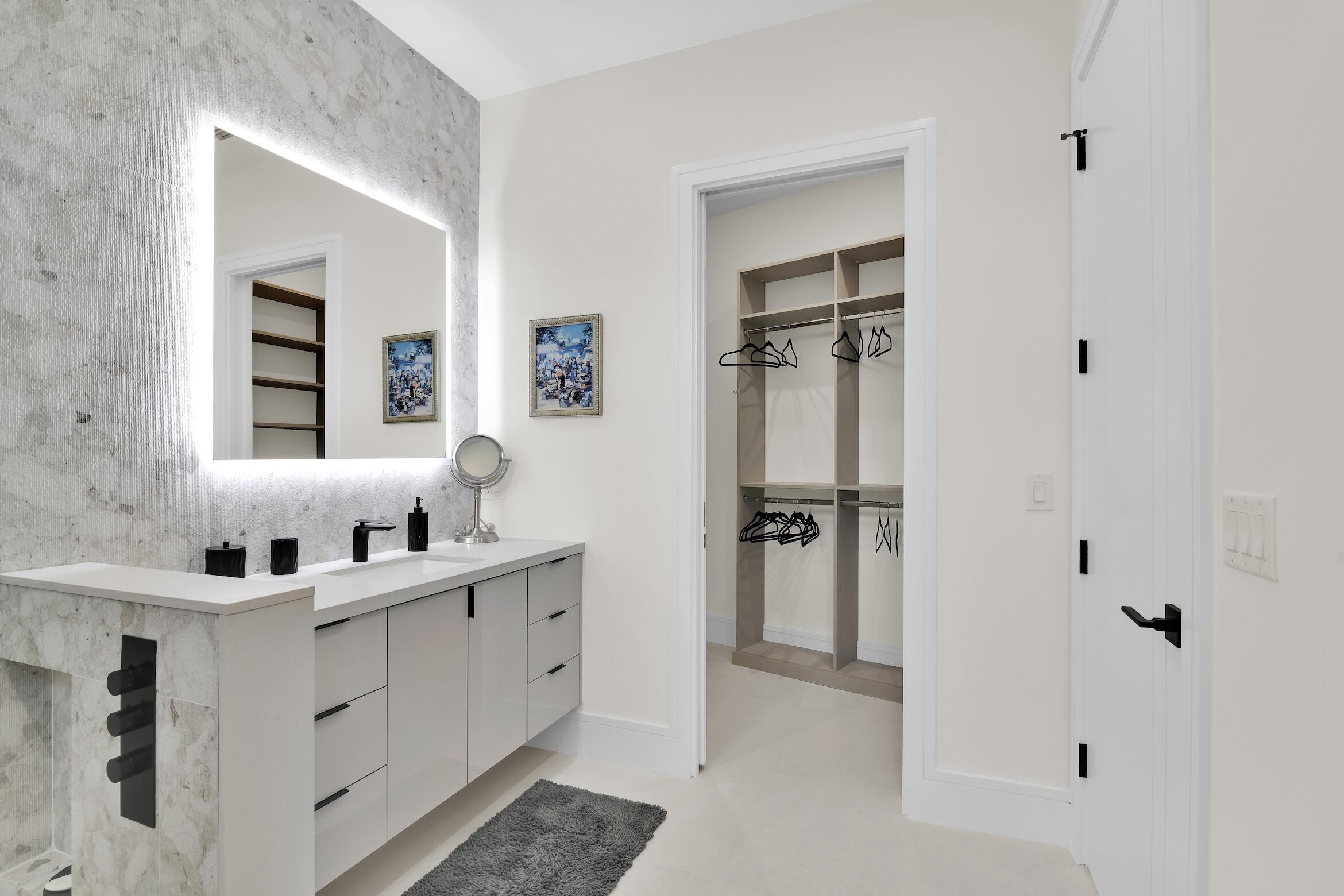 BOCA VILLAS - Residential