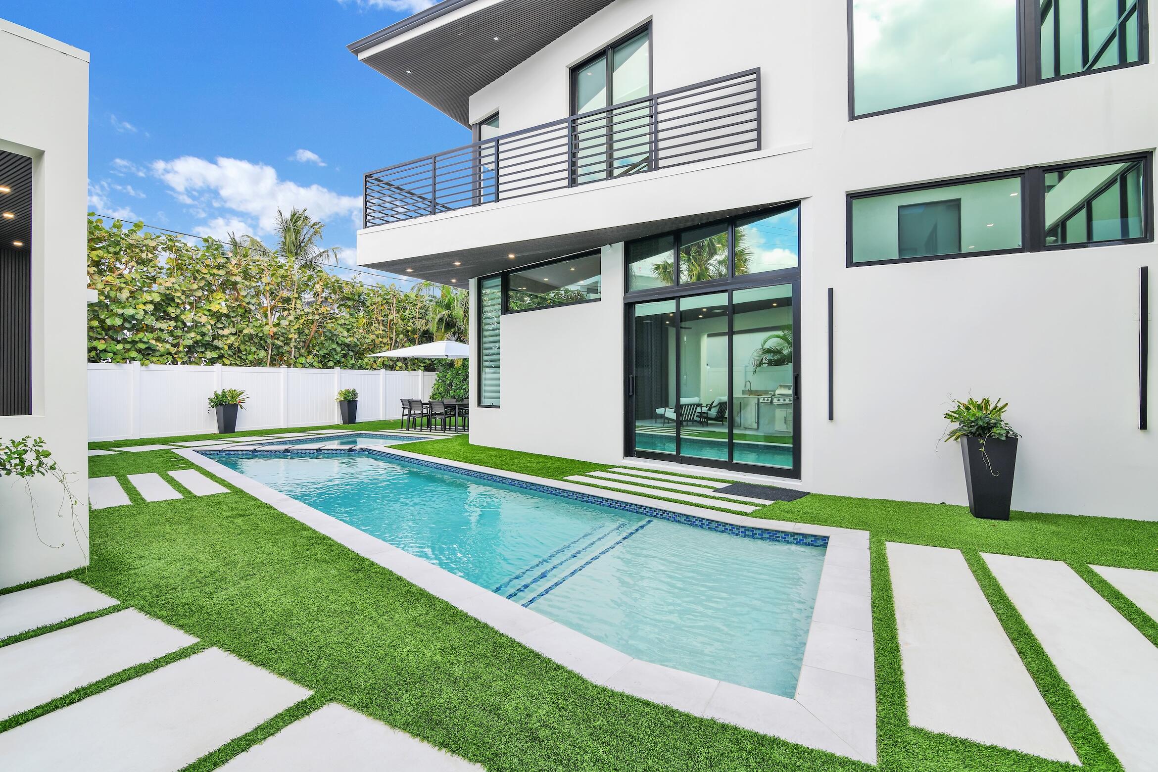 BOCA VILLAS - Residential