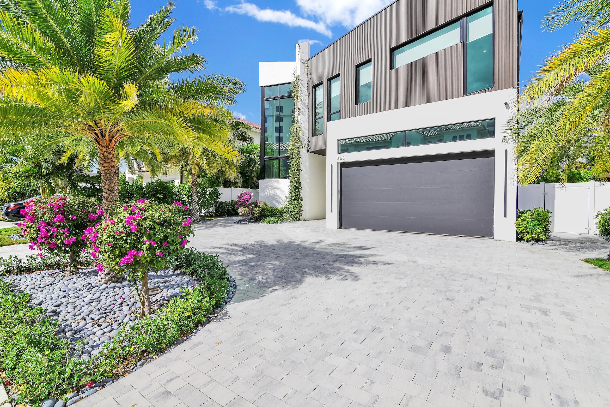 BOCA VILLAS - Residential