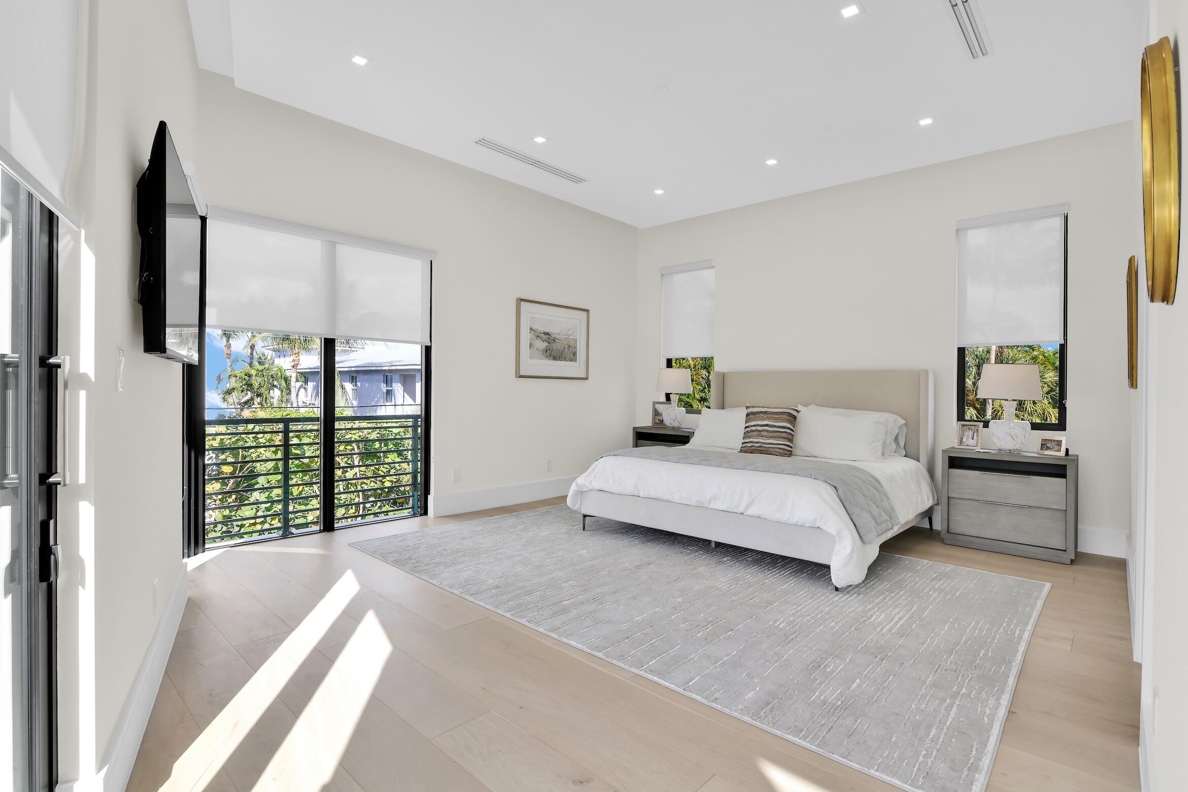 BOCA VILLAS - Residential