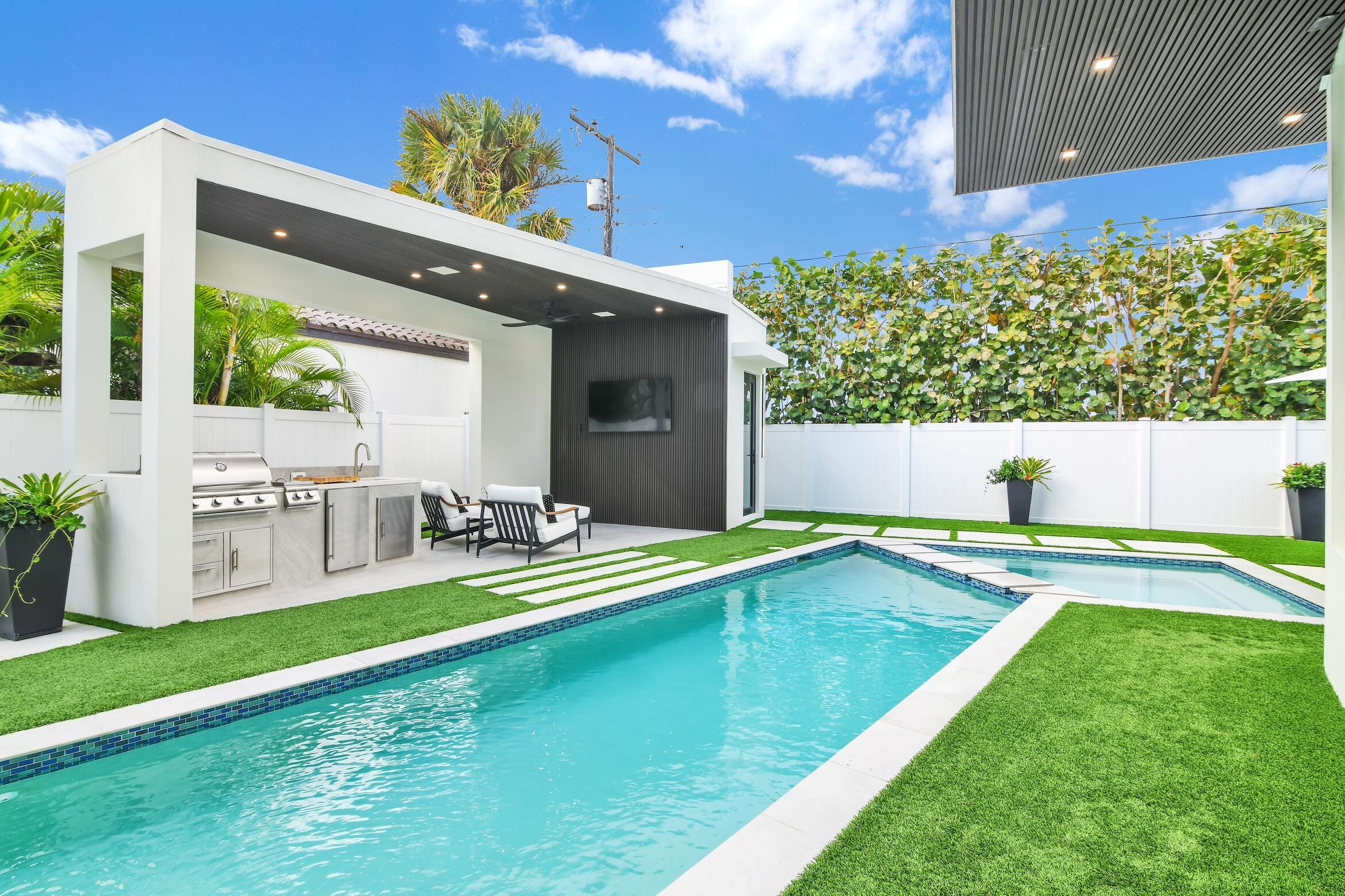 BOCA VILLAS - Residential