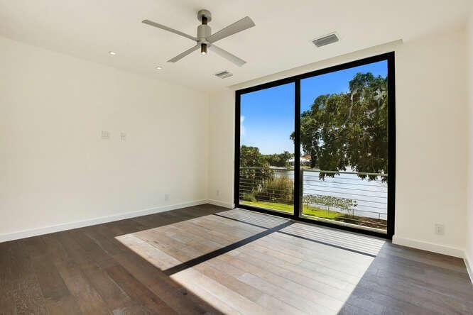 HIBISCUS LAKE EST - Residential