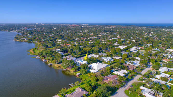 HIBISCUS LAKE EST - Residential