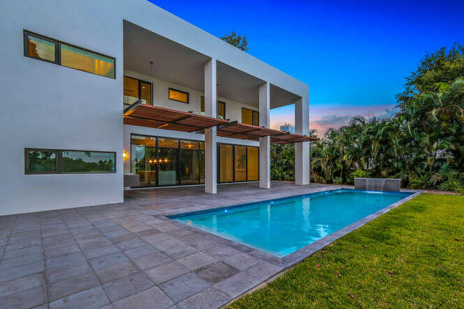 HIBISCUS LAKE EST - Residential