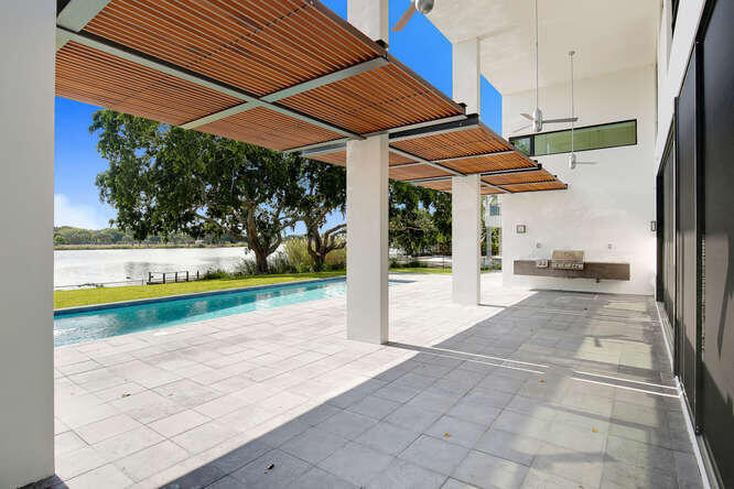 HIBISCUS LAKE EST - Residential