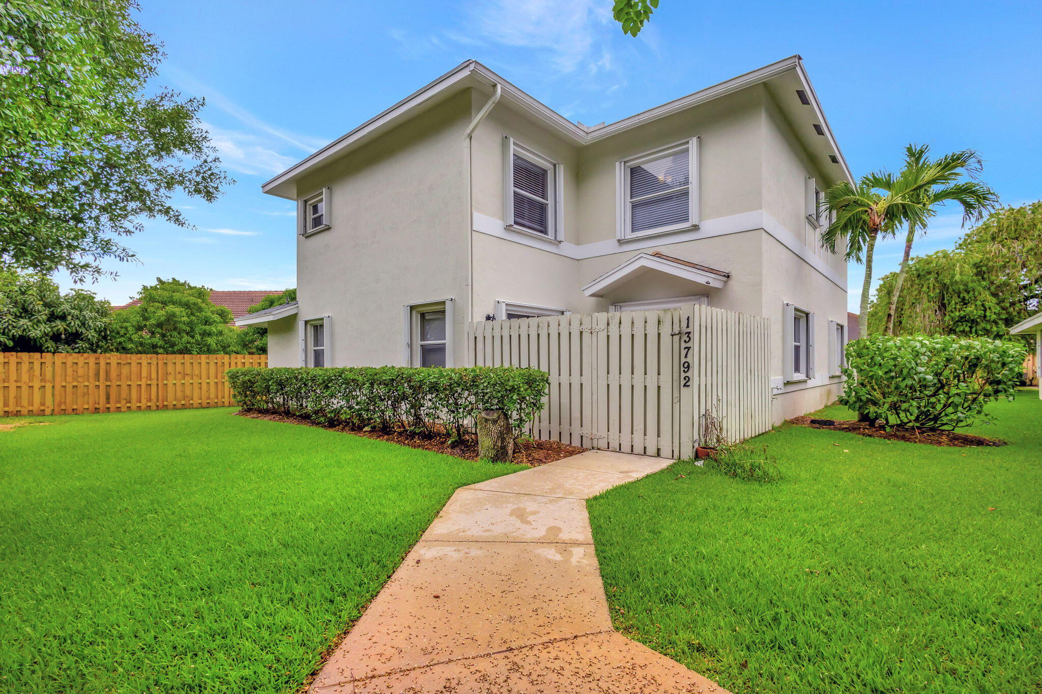 Why rent for a year when you can rent for 3-4 months at significantly cheaper rate.  No last month's rent...just first, security and fees.  No HOA, no RENTSPREE report, no CTLs, No pet restrictions. Enjoy the expansive grounds for your pets! Close to shopping and amenities and WEF. Food lovers will enjoy this expansive kitchen just off the living space and dining room. Laundry room and half bath on the first floor. 4 deeded parking spaces! For peace of mind during your stay, the property manager is local and comes with multiple 5 star ratings on VRBO! Rent includes extermination, AC flush and filter changes and lawn care. DOOLEY'S WELCOME. No commercial vehicles