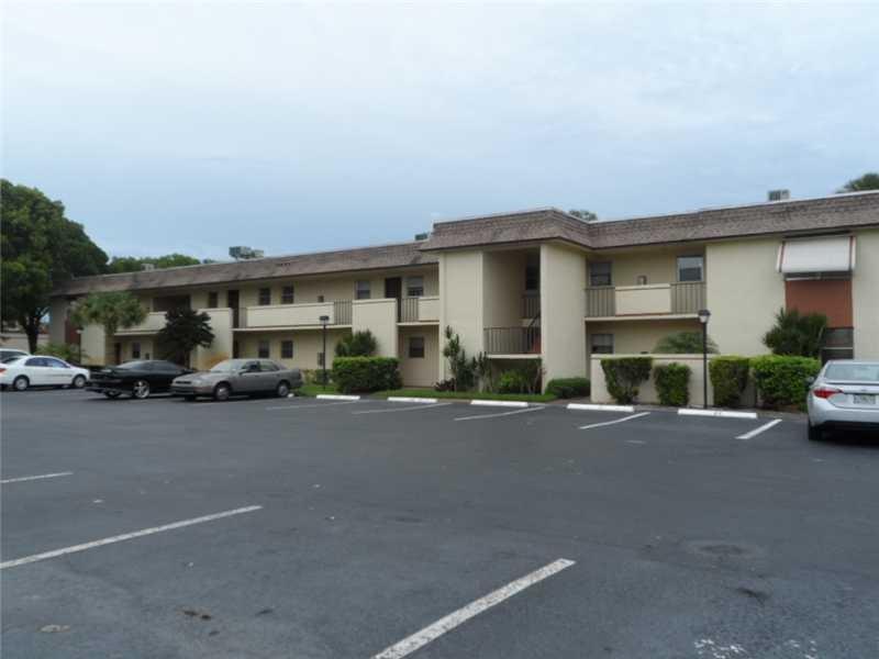 WOW!!! BEAUTIFUL 2 BEDROOMS AND 2 BATHROOMS IN A VERY QUIET COMMUNITY WITH LONG TERM TENANTS READY TO BE OWNED BY SMART INVESTOR. THIS PROPERTY IS IN CLOSE PROXIMITY TO MALLS ,SCHOOLS , HOSPITALS AND RESTAURANTS. THIS PROPERTY IS CURRENTLY OCCUPIED BY A VERY NICE FAMILY THAT HAVE LIVED IN THIS APARTMENT FOR OVER 7 YEARS. THIS IS AMAZING INVESTMENT OPPORTUNITY FOR THE RIGHT INVESTOR.