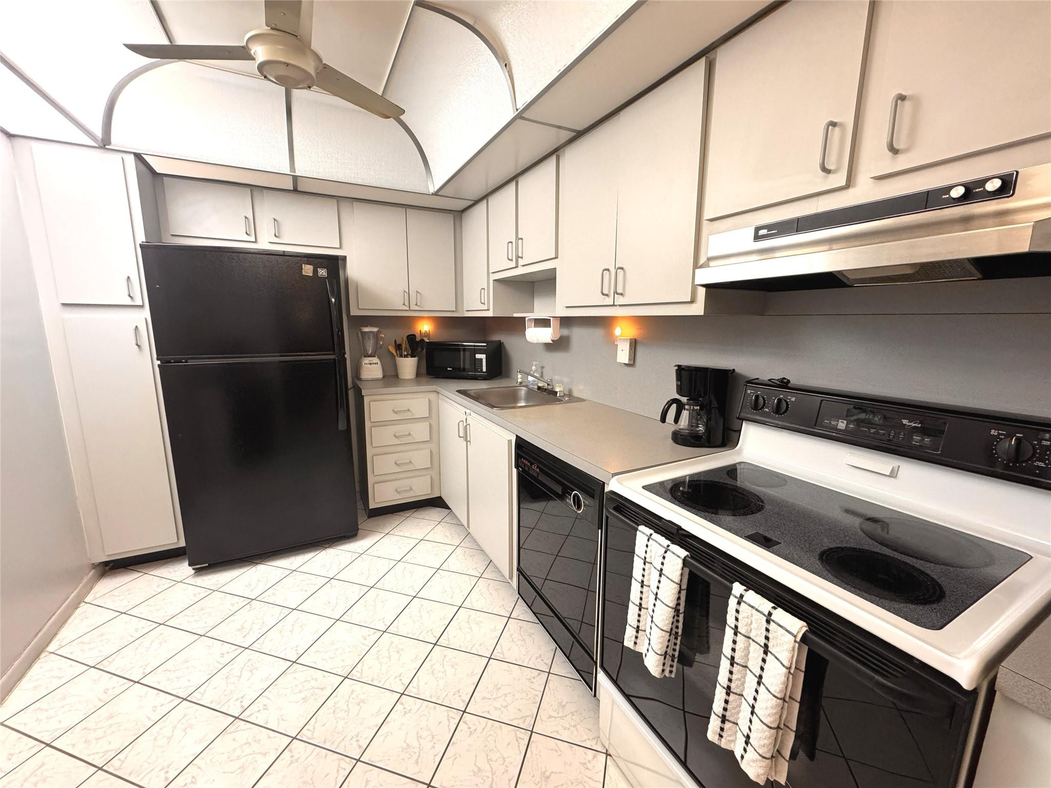 CONCORD VILLAGE CONDO V - Residential