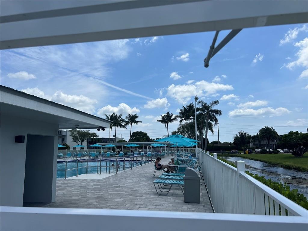 KINGS POINT SAXONY CONDOS - Residential