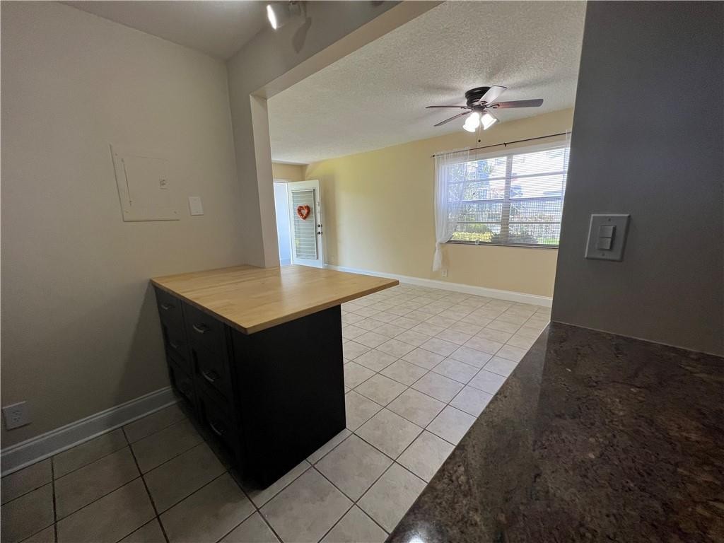 KINGS POINT SAXONY CONDOS - Residential