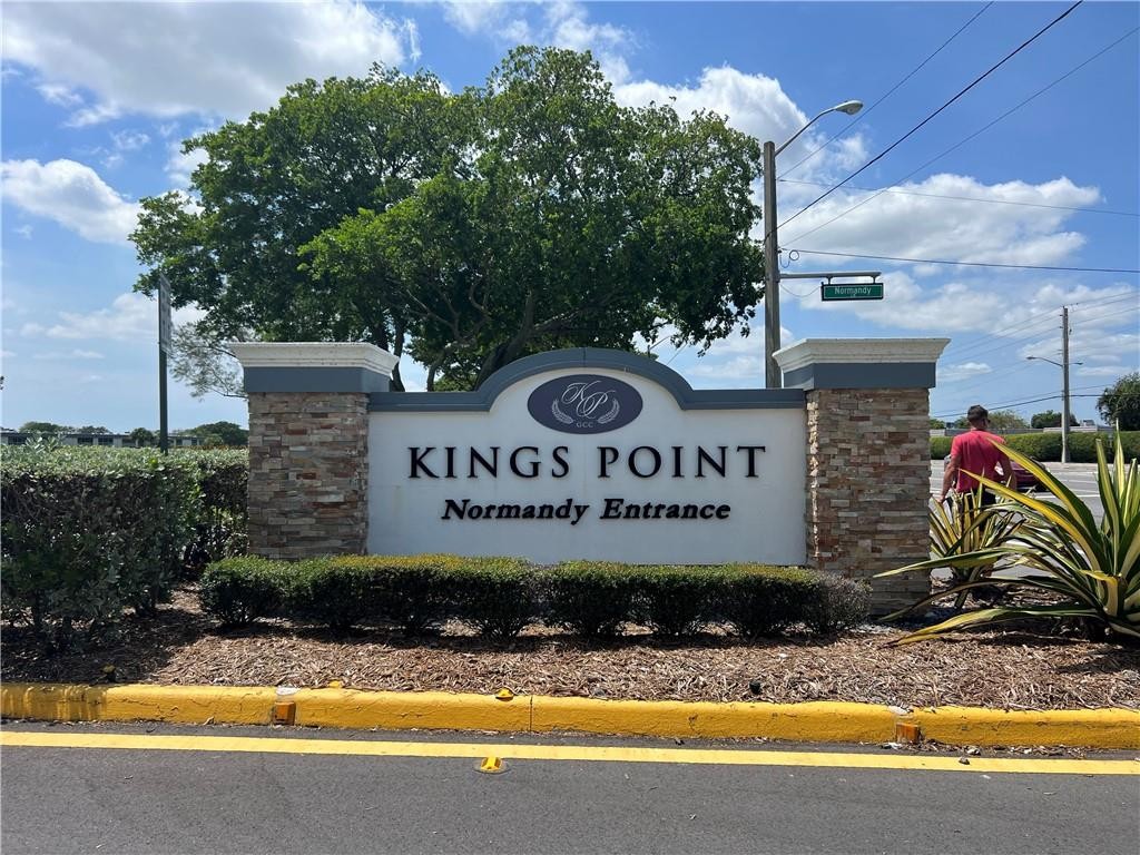 KINGS POINT SAXONY CONDOS - Residential