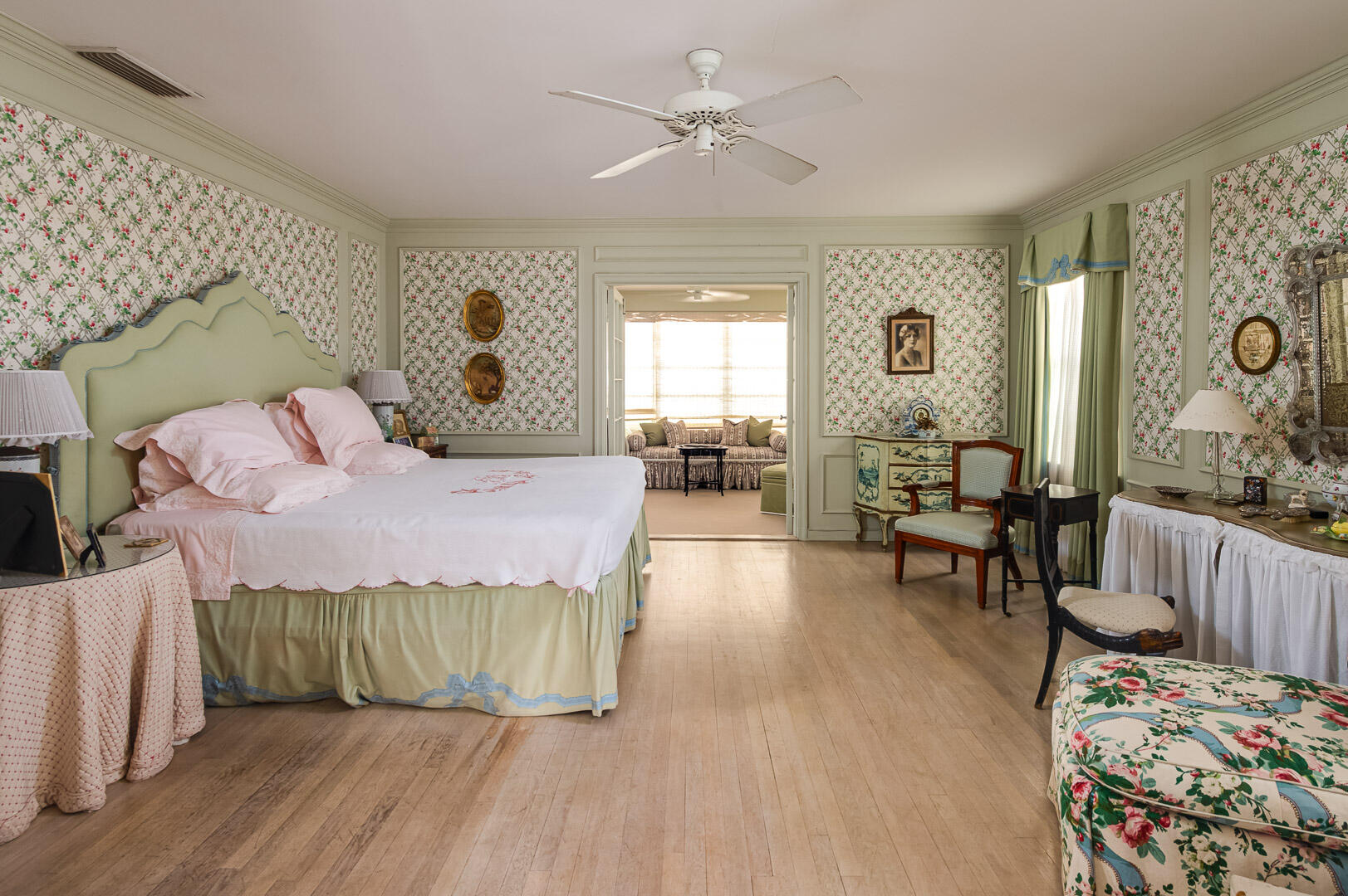 COCOANUT GROVE - Residential