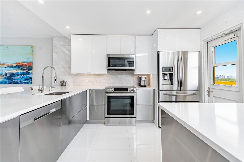 WHITE EGRET - Residential