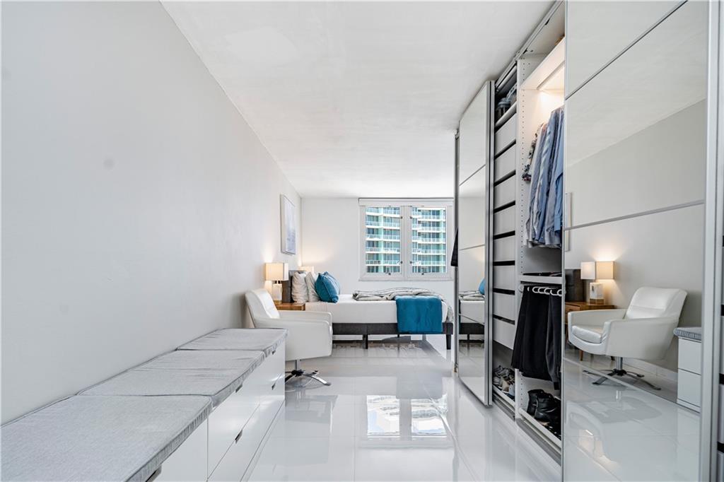 WHITE EGRET - Residential