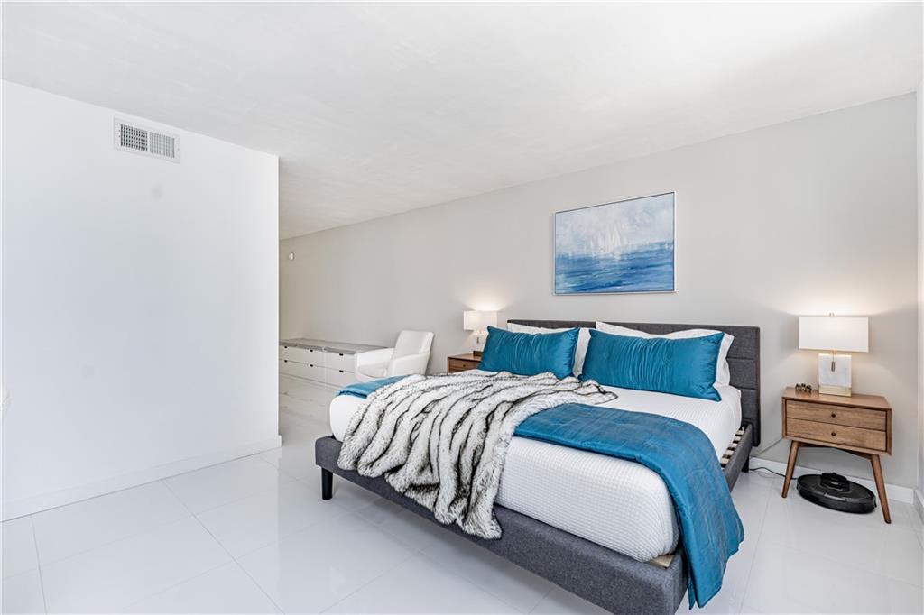 WHITE EGRET - Residential