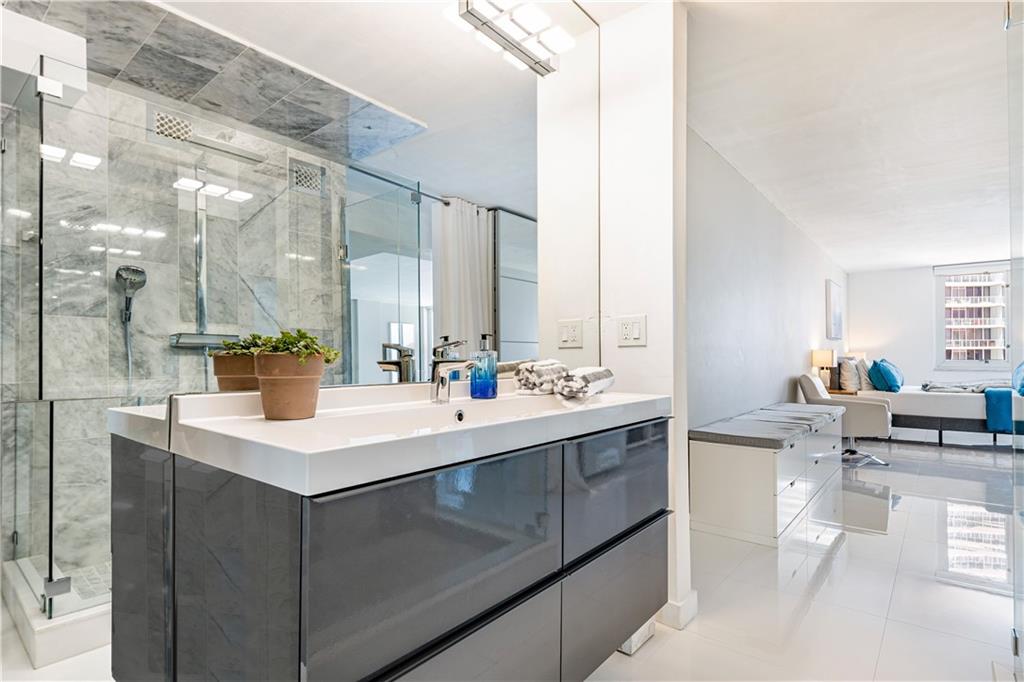 WHITE EGRET - Residential