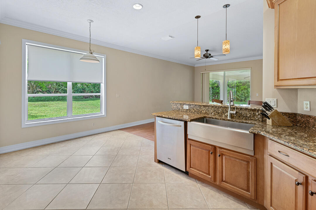 JENSEN BEACH COUNTRY CLUB - Residential