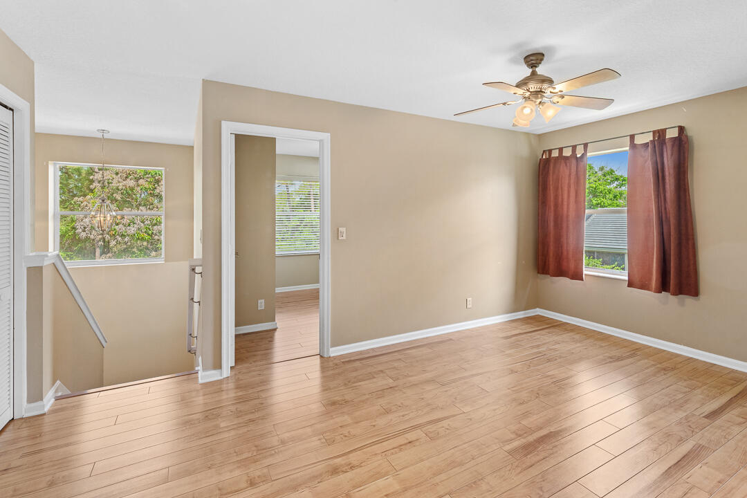 JENSEN BEACH COUNTRY CLUB - Residential